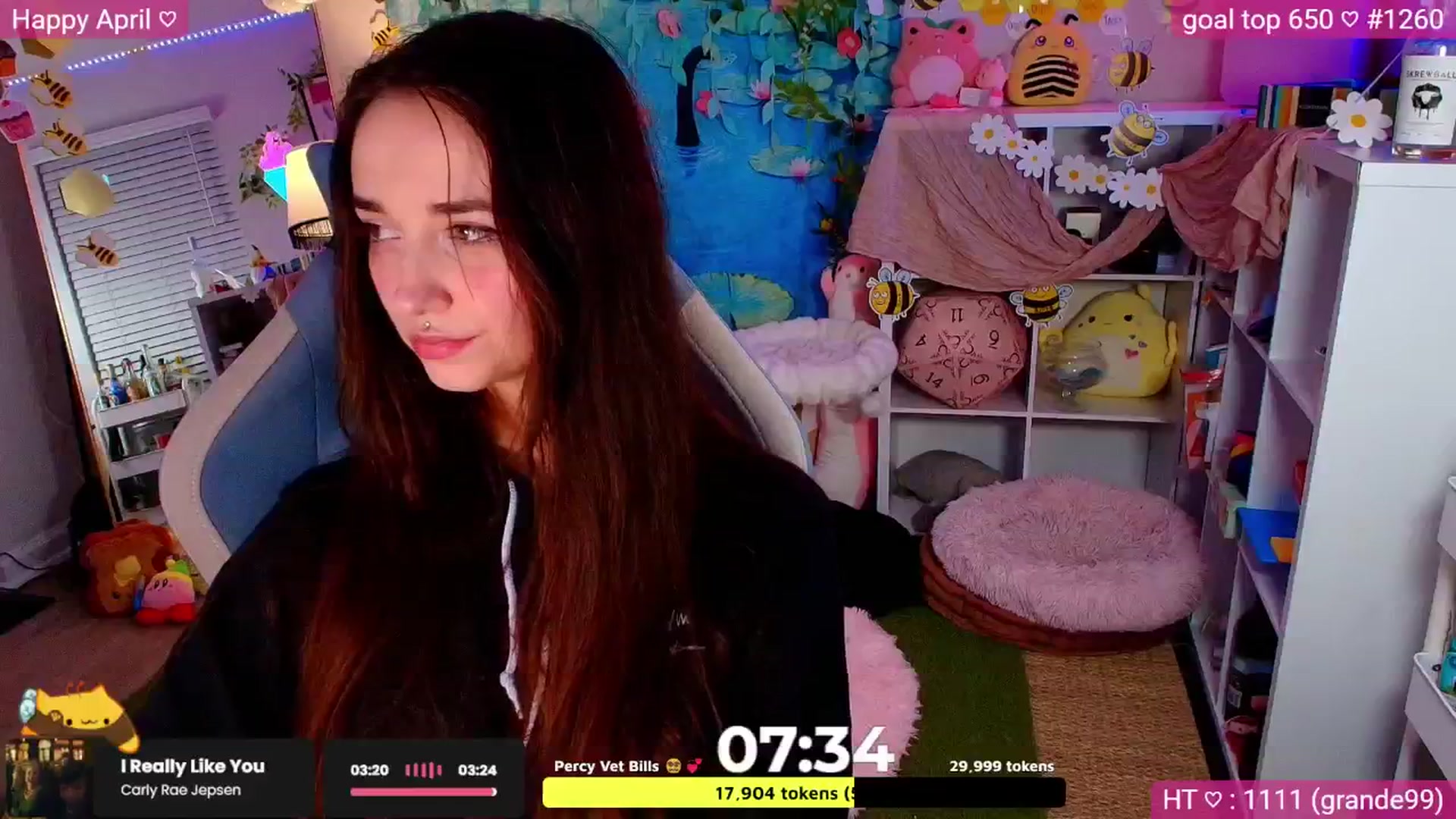 Gallery image thumbnail from Nym_x's myfreecams stream on, 04/12/2026, 03:28 image 18 of 20