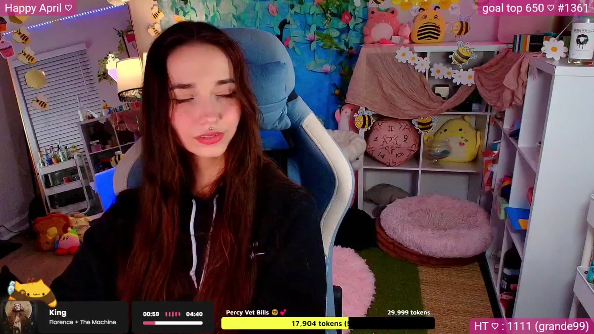 Gallery image thumbnail from Nym_x's myfreecams stream on, 04/12/2026, 03:28 image 11 of 20