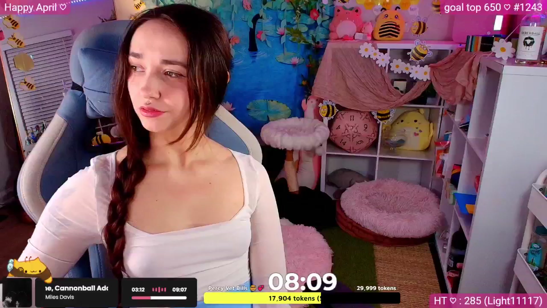 Gallery image thumbnail from Nym_x's myfreecams stream on, 04/13/2026, 03:57 image 19 of 20