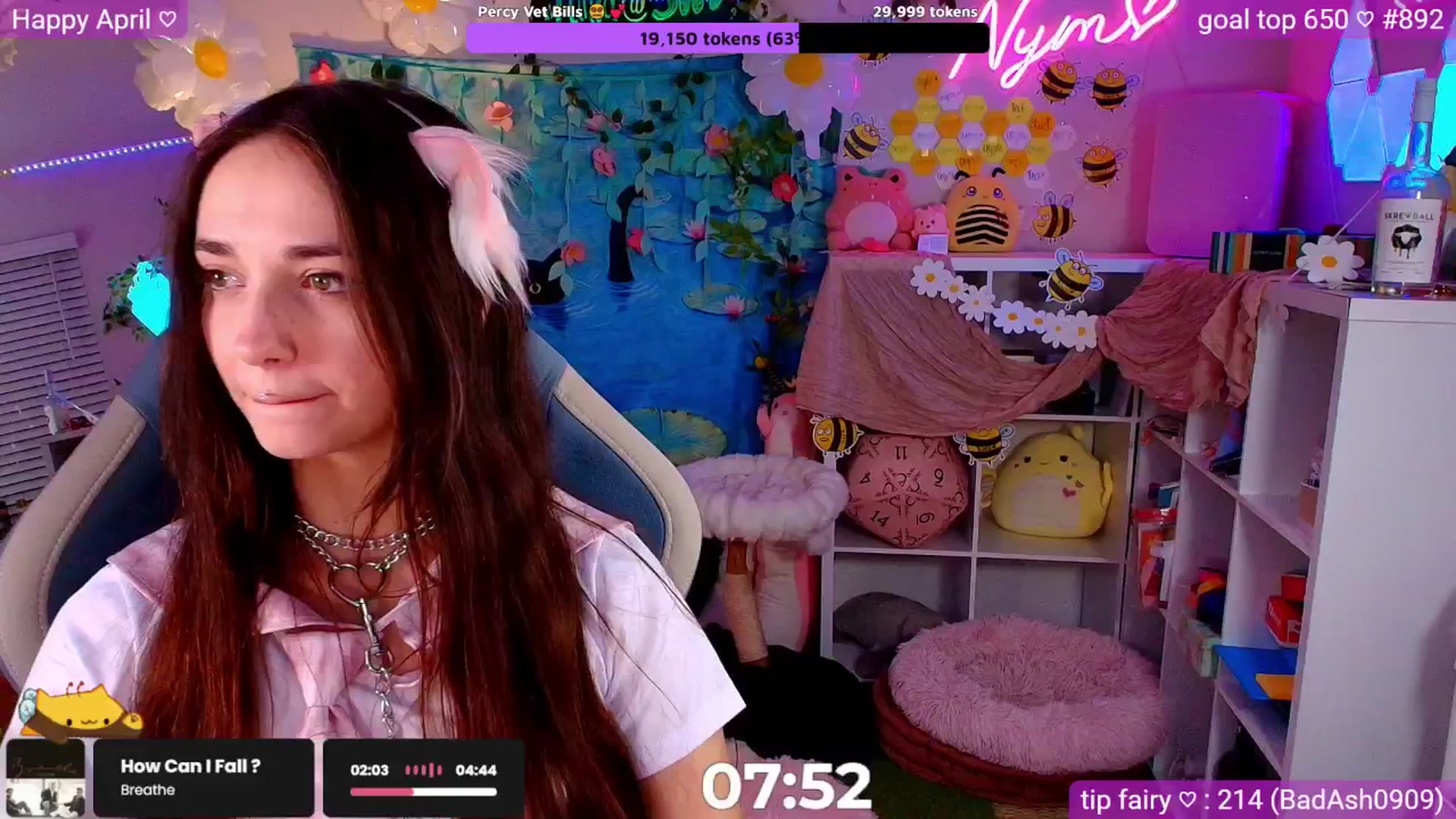 Gallery image thumbnail from Nym_x's myfreecams stream on, 04/19/2026, 04:52 image 16 of 20