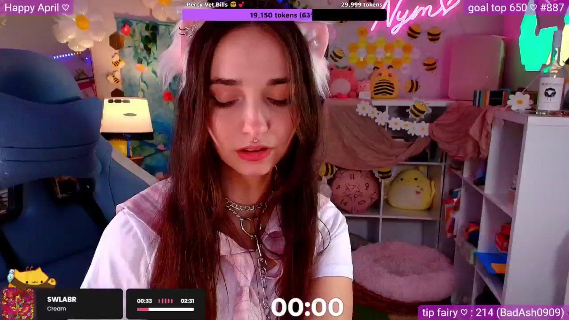 Gallery image thumbnail from Nym_x's myfreecams stream on, 04/19/2026, 04:52 image 18 of 20
