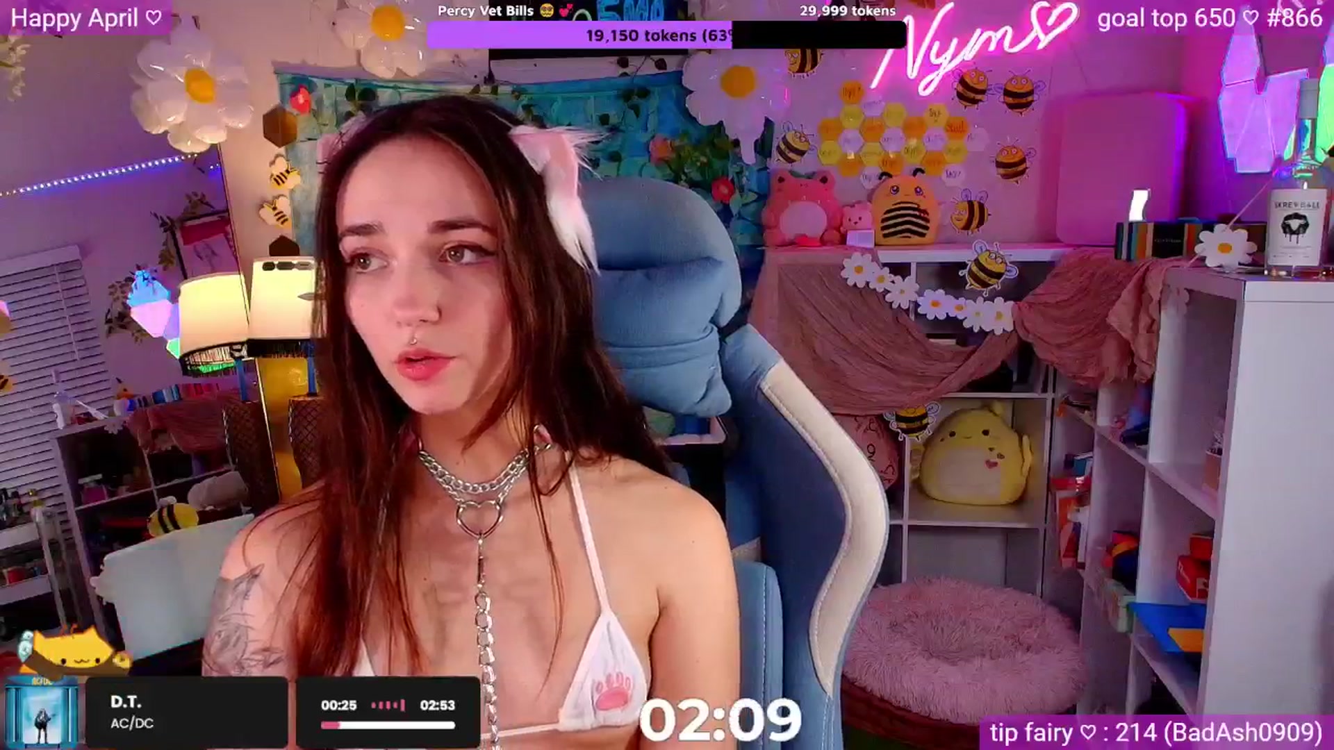 Gallery image thumbnail from Nym_x's myfreecams stream on, 04/19/2026, 05:10 image 17 of 20