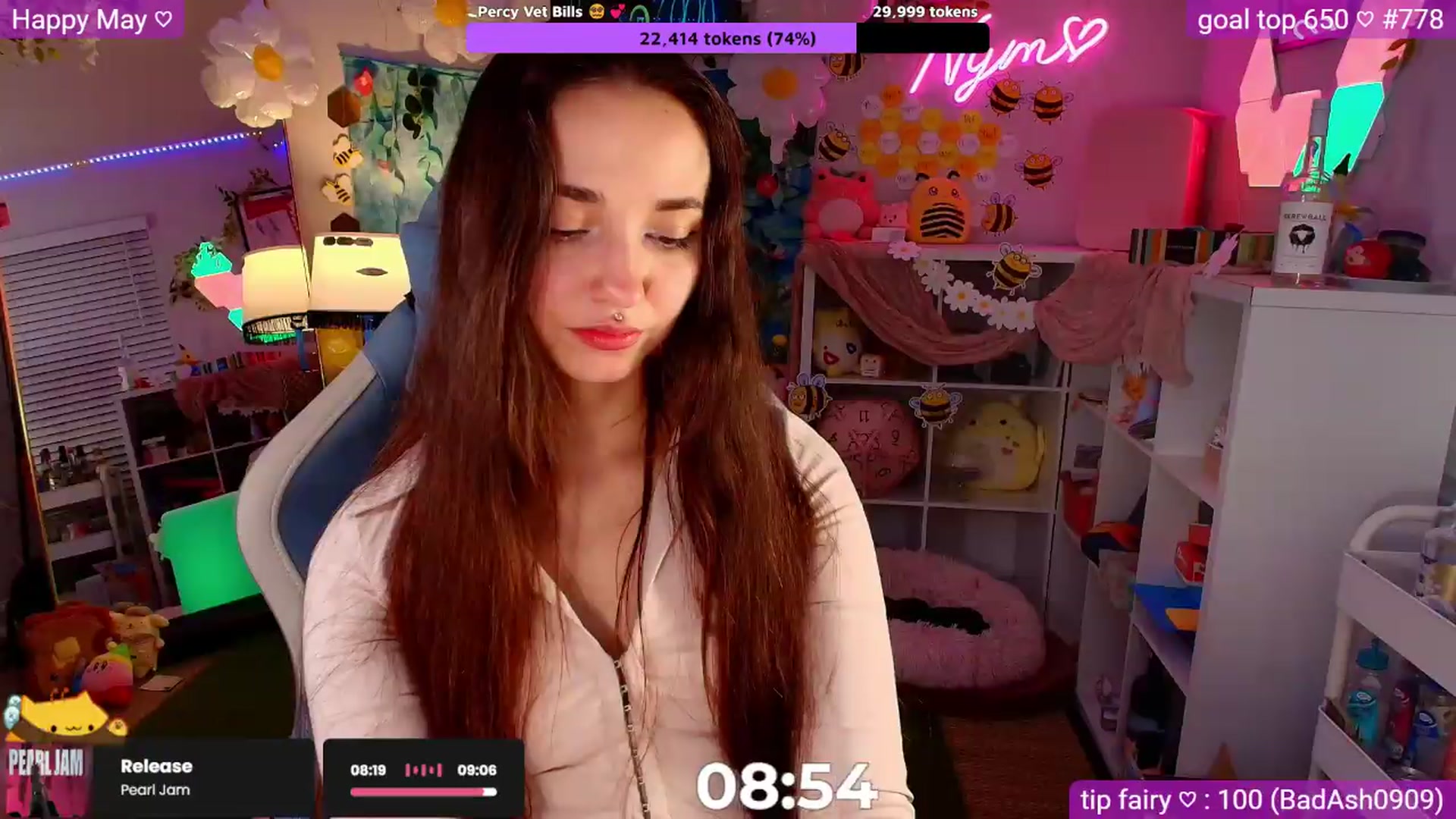Gallery image thumbnail from Nym_x's myfreecams stream on, 05/10/2026, 03:22 image 10 of 20
