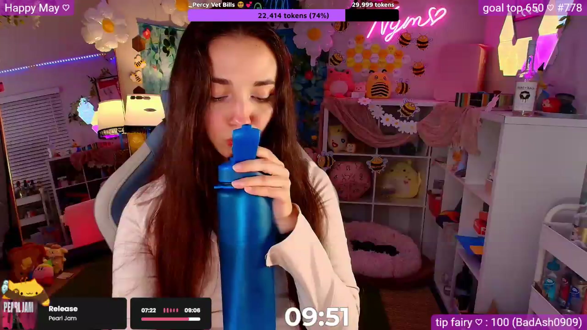 Gallery image thumbnail from Nym_x's myfreecams stream on, 05/10/2026, 03:22 image 9 of 20