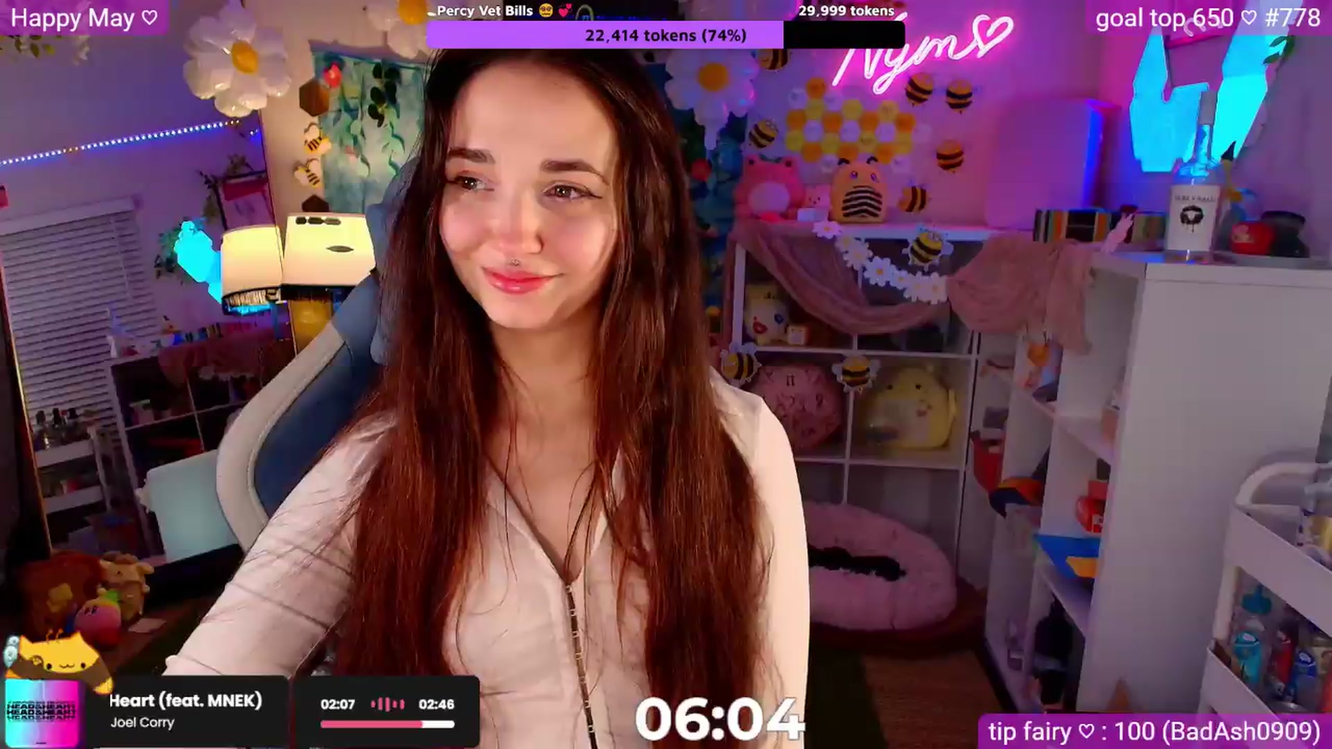 Gallery image thumbnail from Nym_x's myfreecams stream on, 05/10/2026, 03:22 image 13 of 20