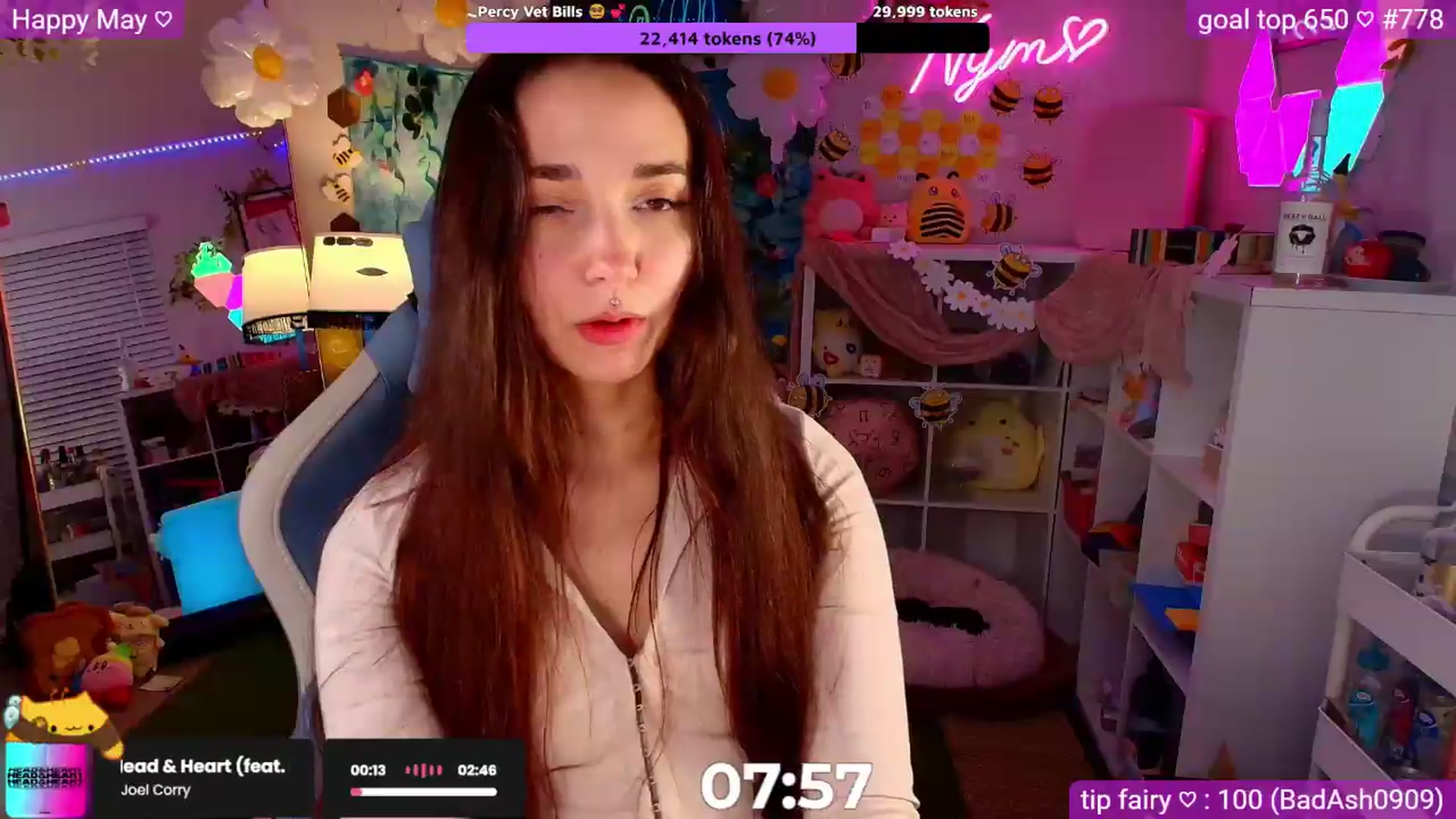 Gallery image thumbnail from Nym_x's myfreecams stream on, 05/10/2026, 03:22 image 11 of 20