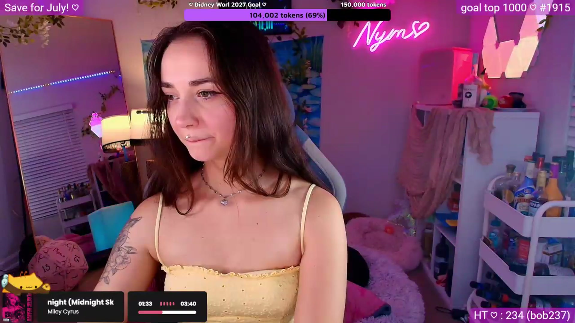 Gallery image thumbnail from Nym_x's myfreecams stream on, 06/06/2026, 02:04 image 19 of 20