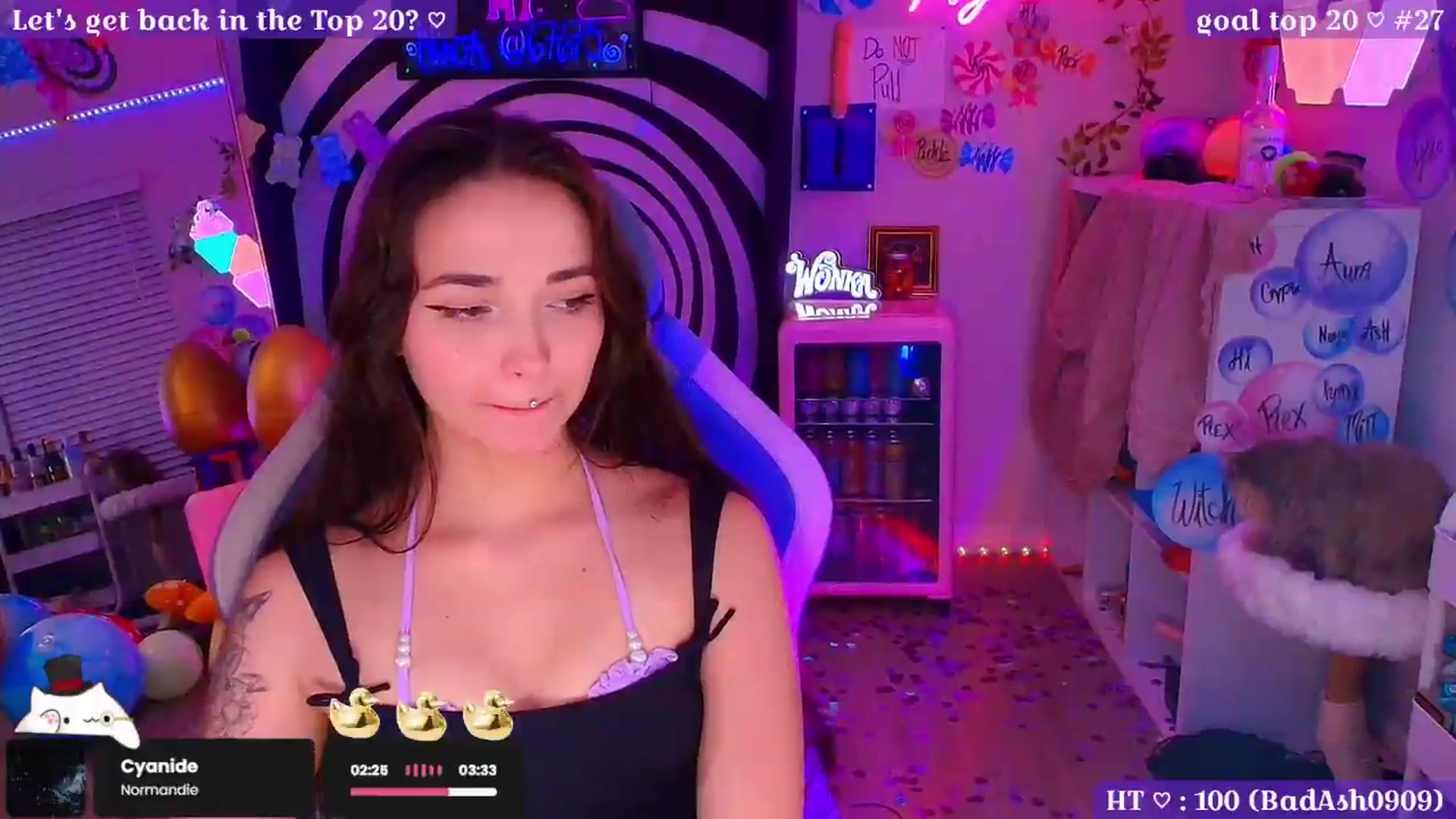 Gallery image thumbnail from Nym_x's myfreecams stream on, 07/22/2026, 04:35 image 9 of 20