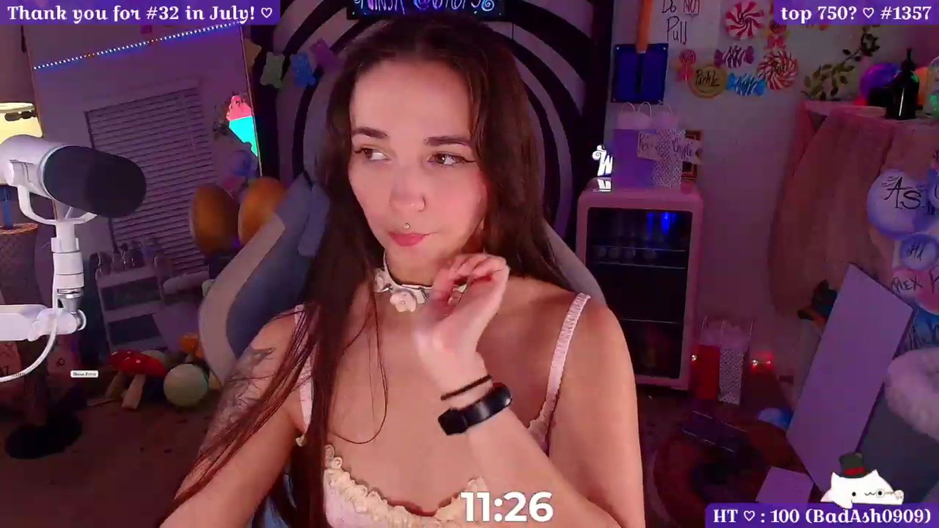 Gallery image thumbnail from Nym_x's myfreecams stream on, 08/23/2026, 03:37 image 10 of 20