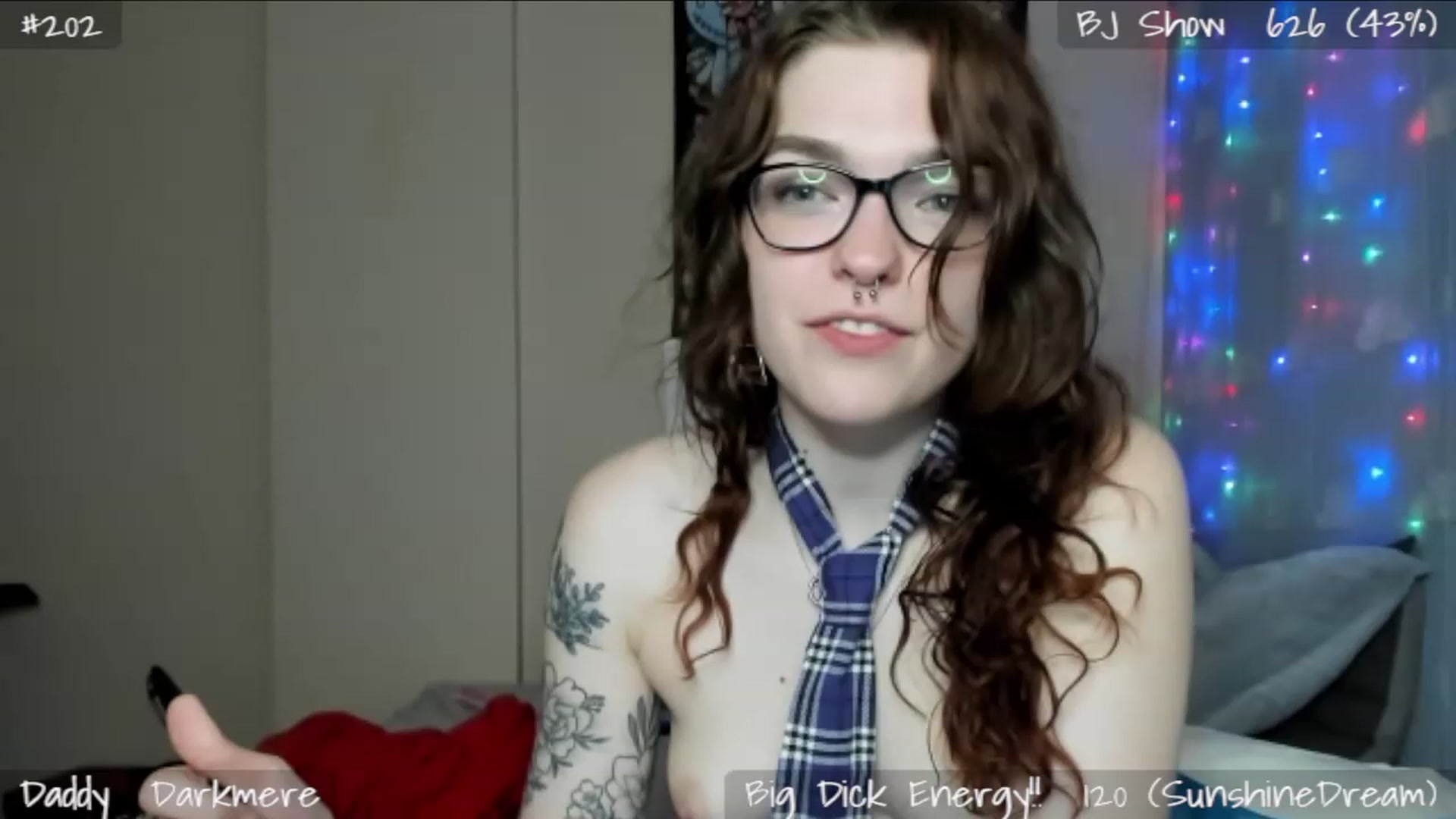 Gallery image thumbnail from NymphNova's myfreecams stream on, 04/08/2023, 10:40 image 10 of 20