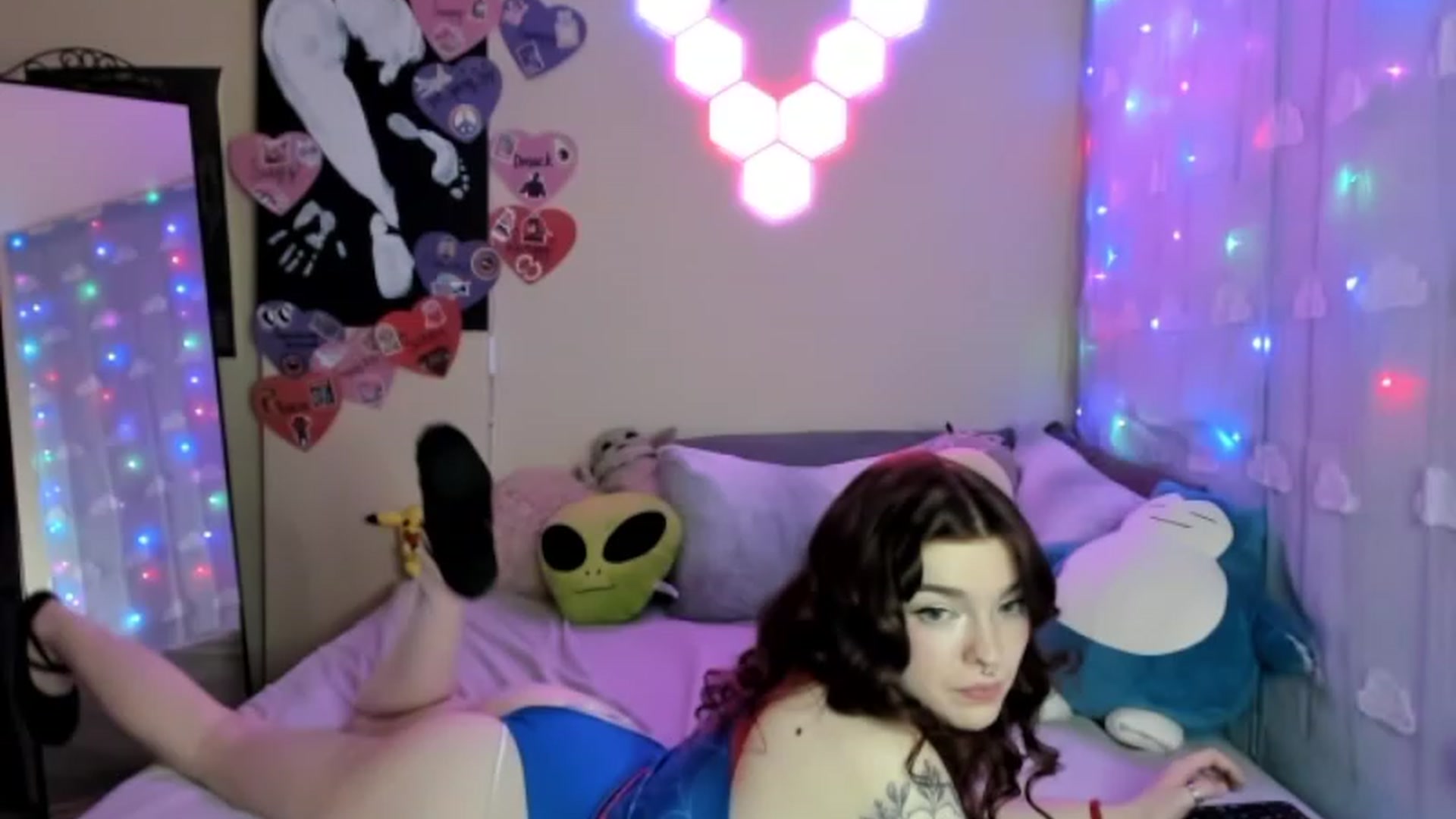 Gallery image thumbnail from NymphNova's myfreecams stream on, 04/19/2023, 08:04 image 6 of 20