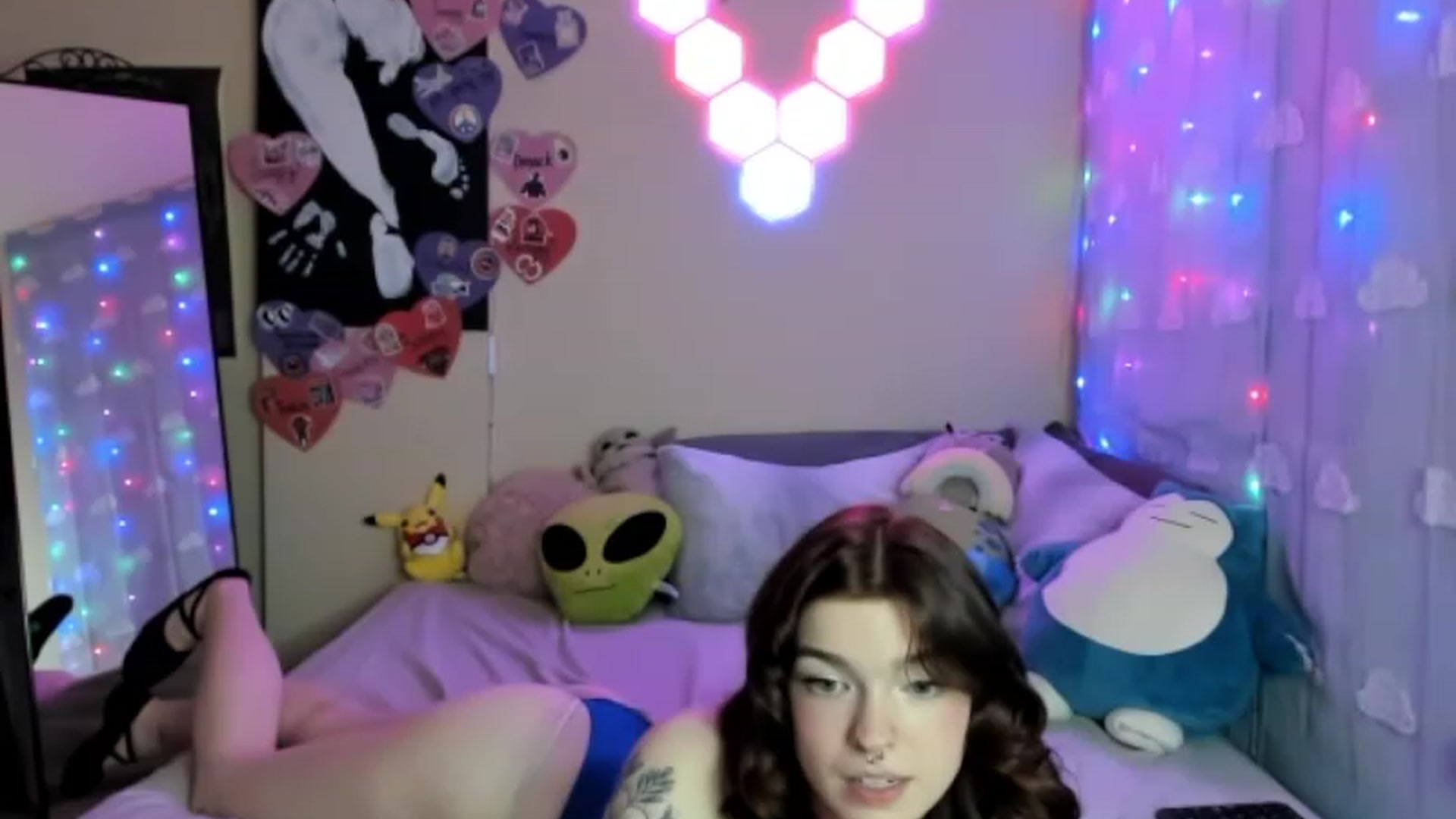 Gallery image thumbnail from NymphNova's myfreecams stream on, 04/19/2023, 08:04 image 11 of 20