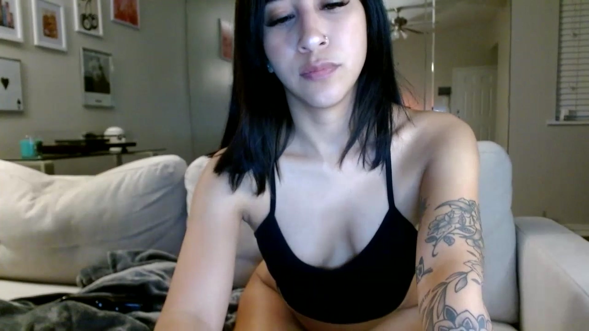 Gallery image thumbnail from Nymph_888's myfreecams stream on, 07/20/2023, 11:15 image 13 of 20