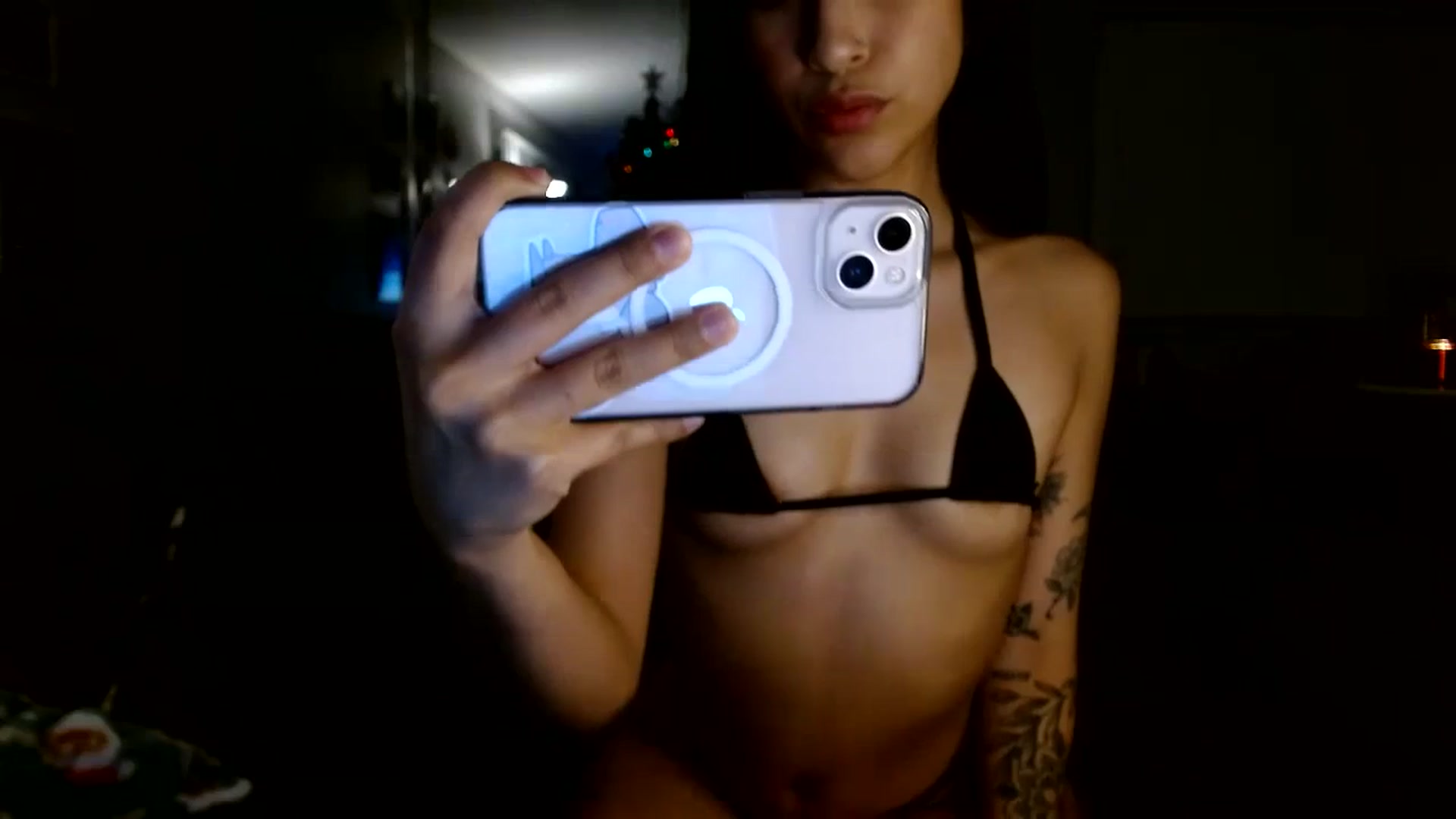 Gallery image thumbnail from Nymph_888's myfreecams stream on, 11/28/2023, 02:30 image 20 of 20