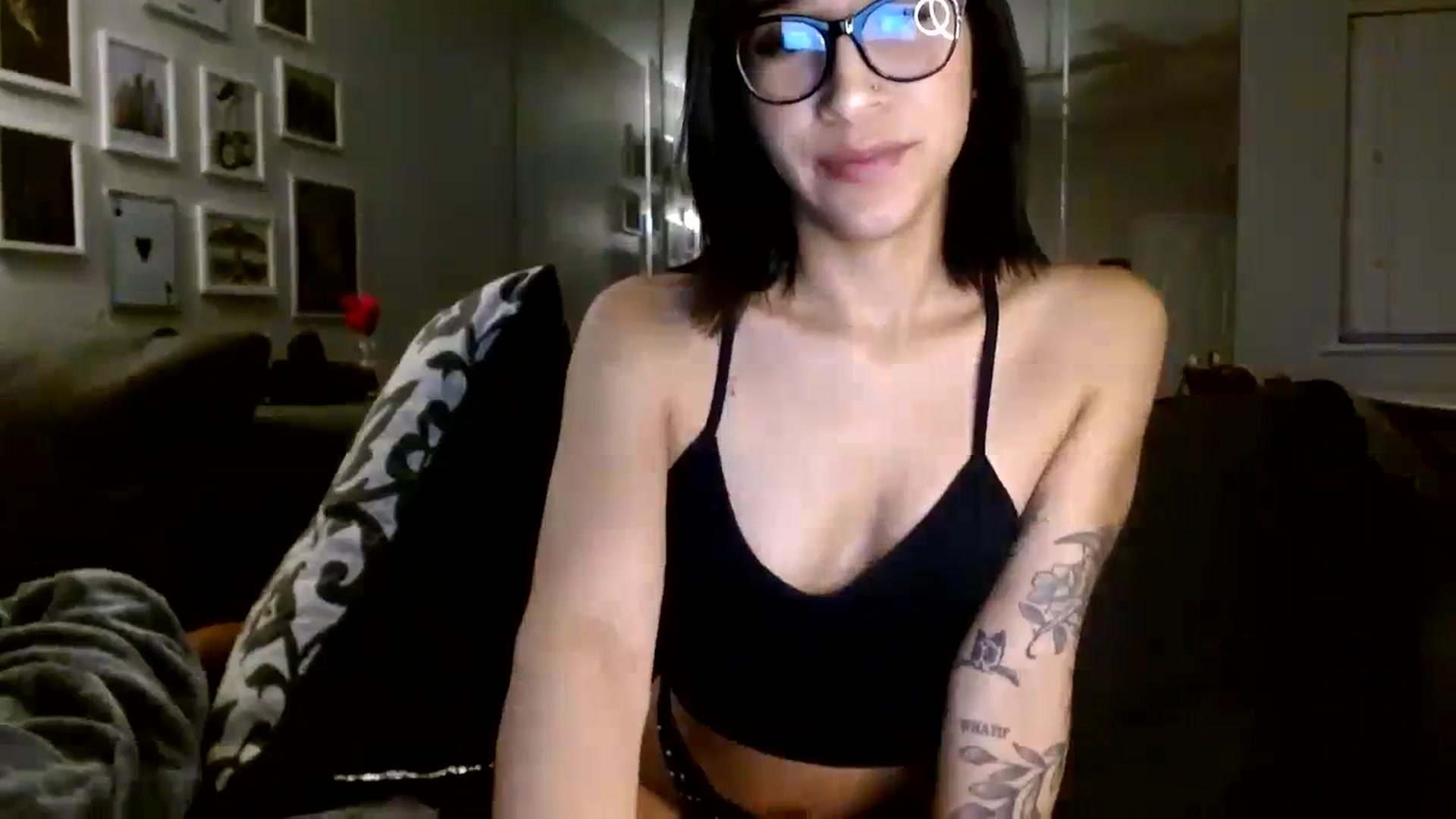 Gallery image thumbnail from Nymph_888's myfreecams stream on, 01/07/2024, 11:43 image 16 of 20