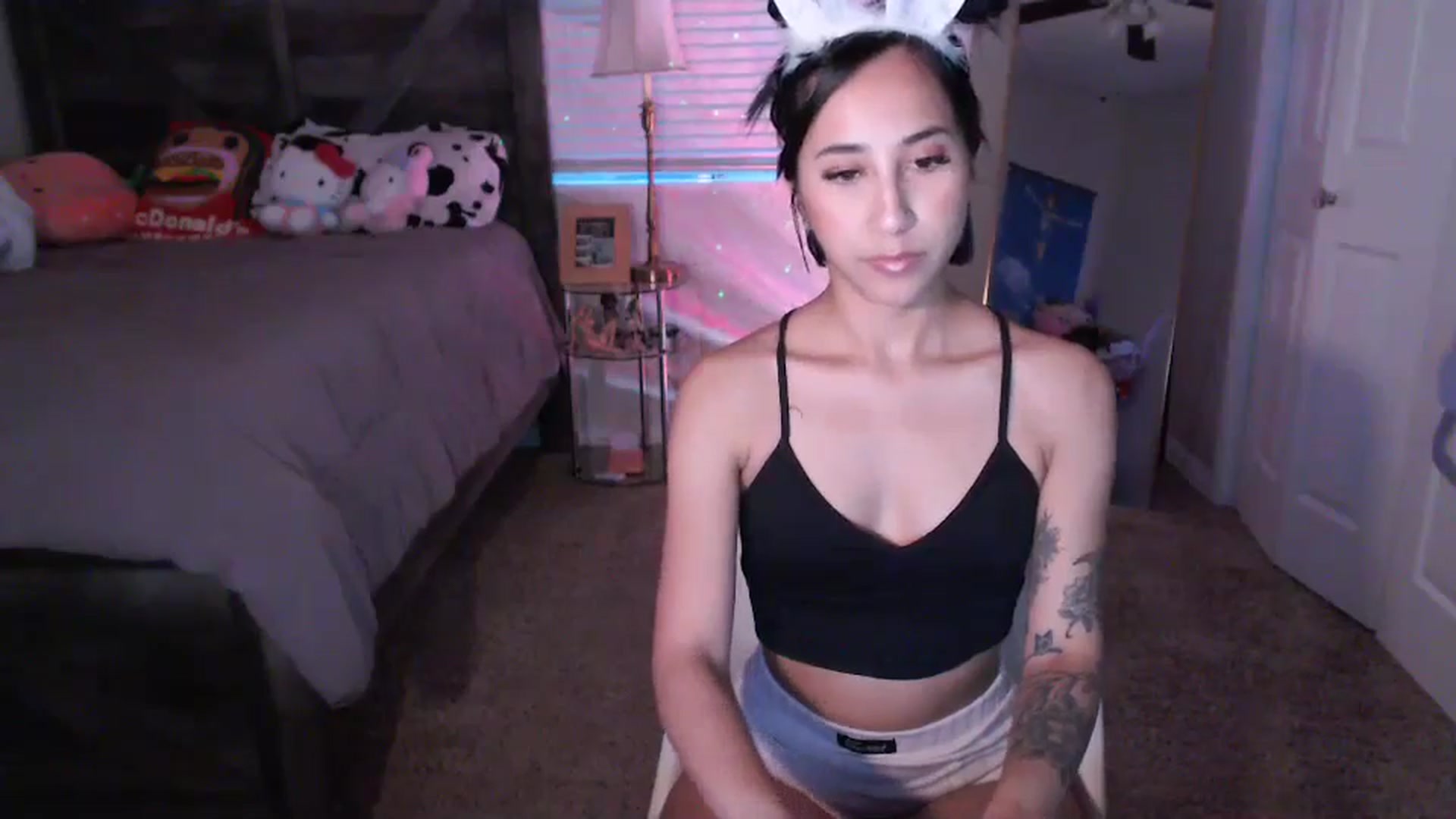 Gallery image thumbnail from Nymph_888's myfreecams stream on, 06/17/2024, 11:35 image 19 of 20