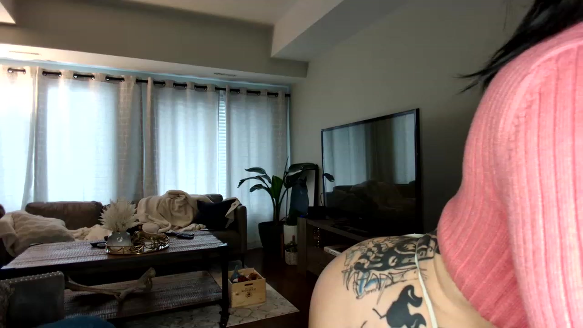 Gallery image thumbnail from OGGoldie's myfreecams stream on, 03/01/2023, 14:08 image 14 of 20