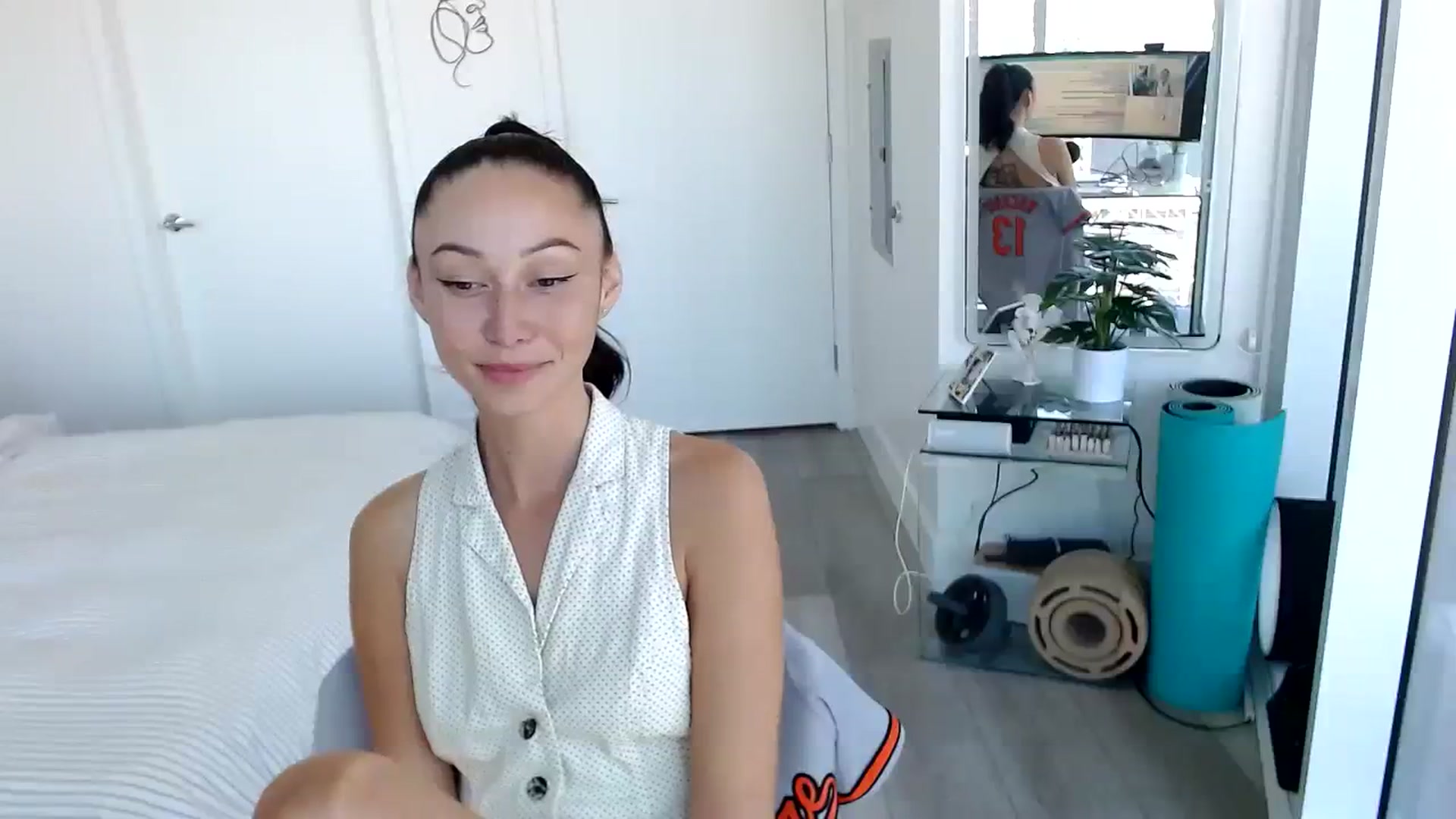 Gallery image thumbnail from OG_Minnie's myfreecams stream on, 08/15/2023, 21:52 image 3 of 20