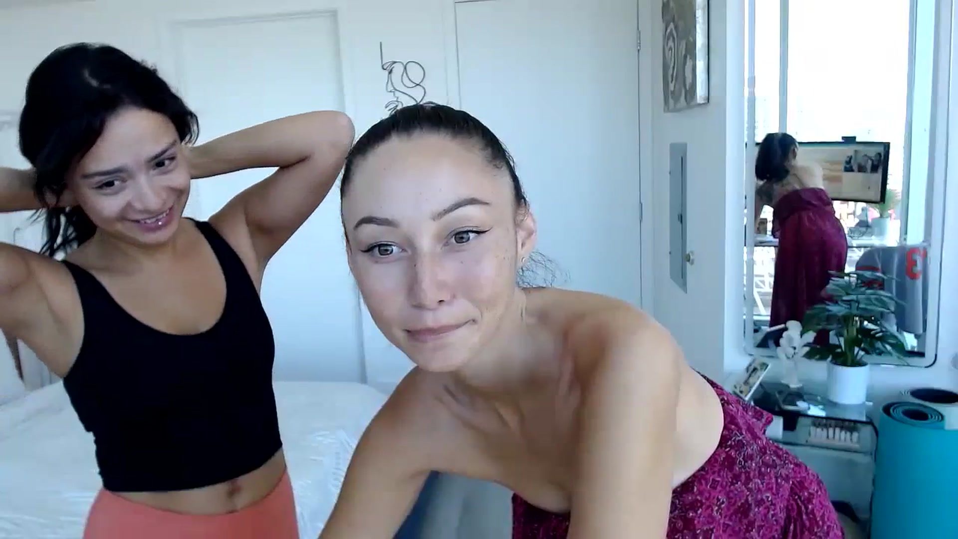 Gallery image thumbnail from OG_Minnie's myfreecams stream on, 08/16/2023, 20:50 image 12 of 20