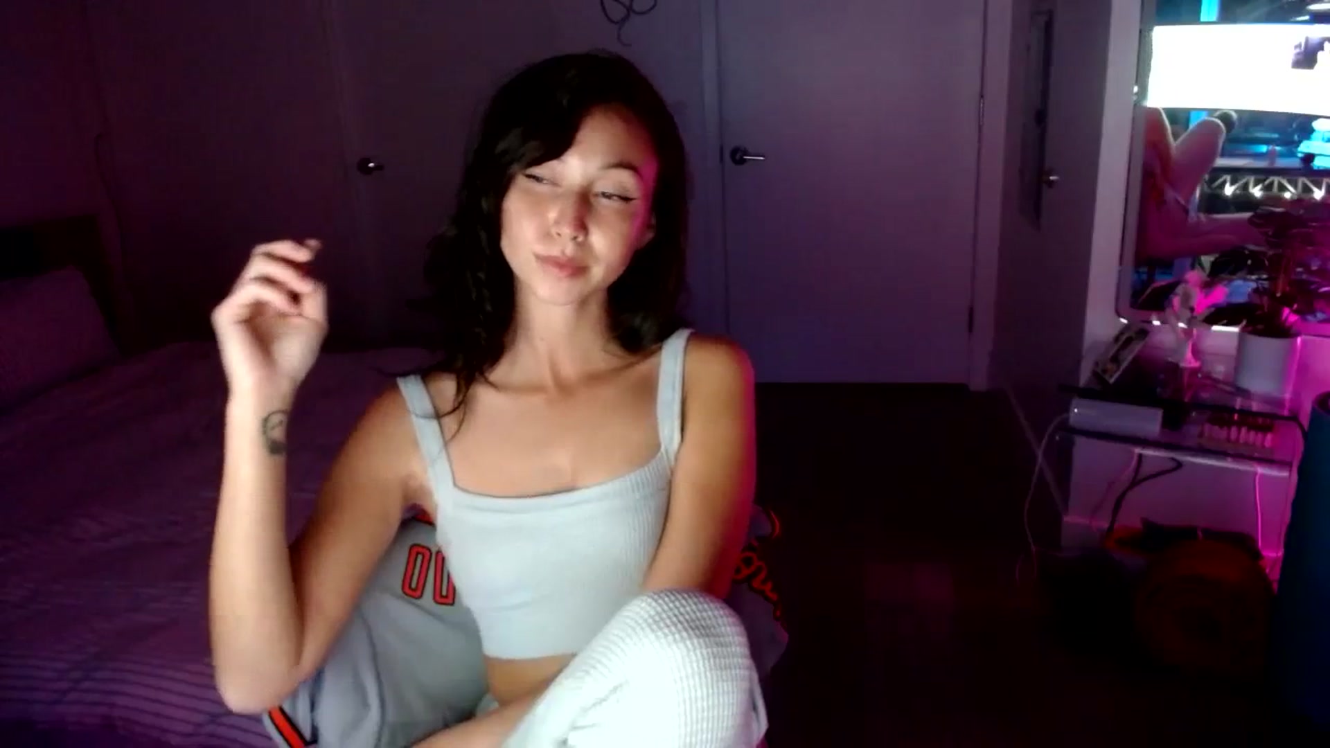 Gallery image thumbnail from OG_Minnie's myfreecams stream on, 08/17/2023, 04:49 image 20 of 20