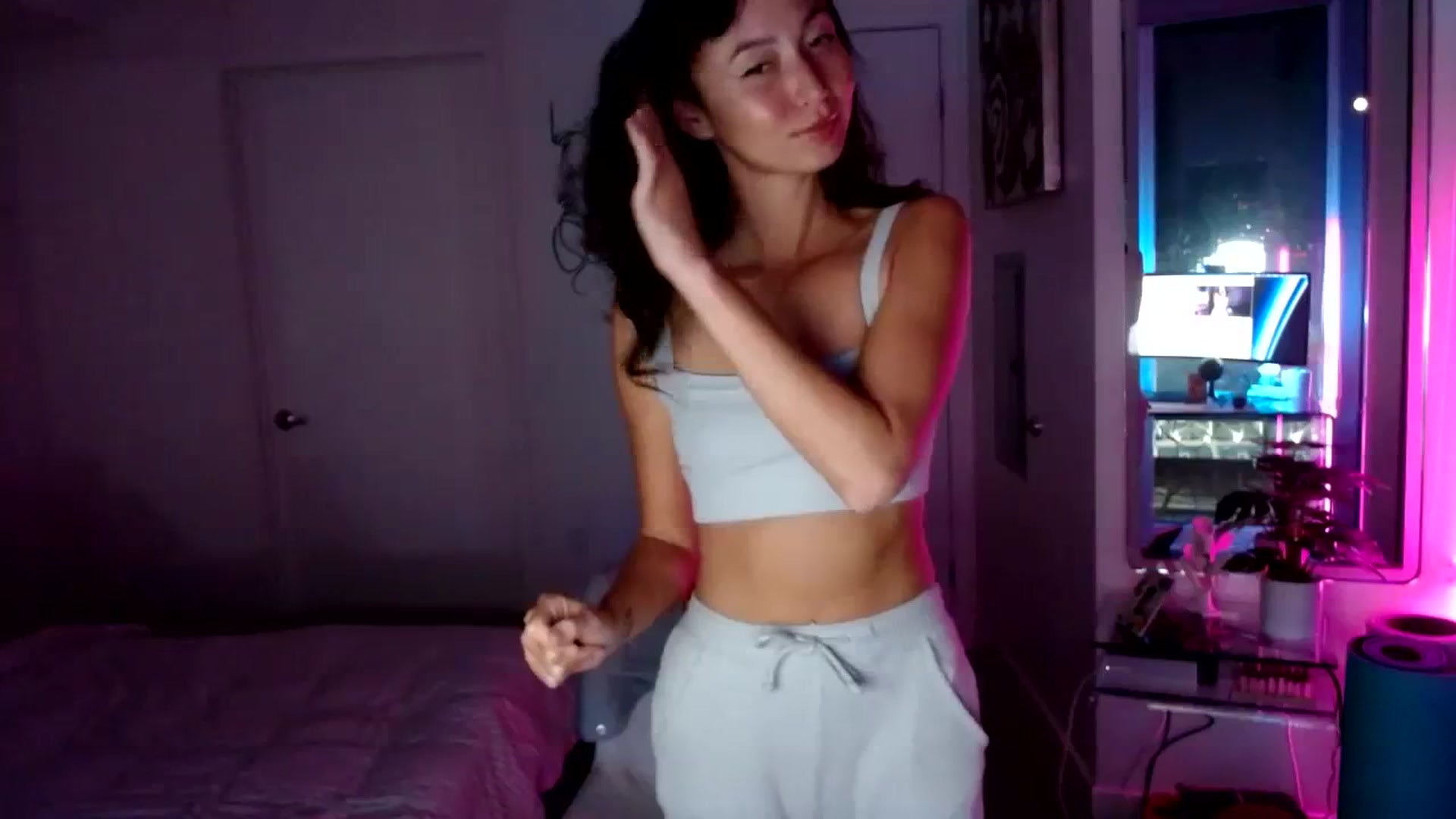 Gallery image thumbnail from OG_Minnie's myfreecams stream on, 08/17/2023, 04:49 image 12 of 20
