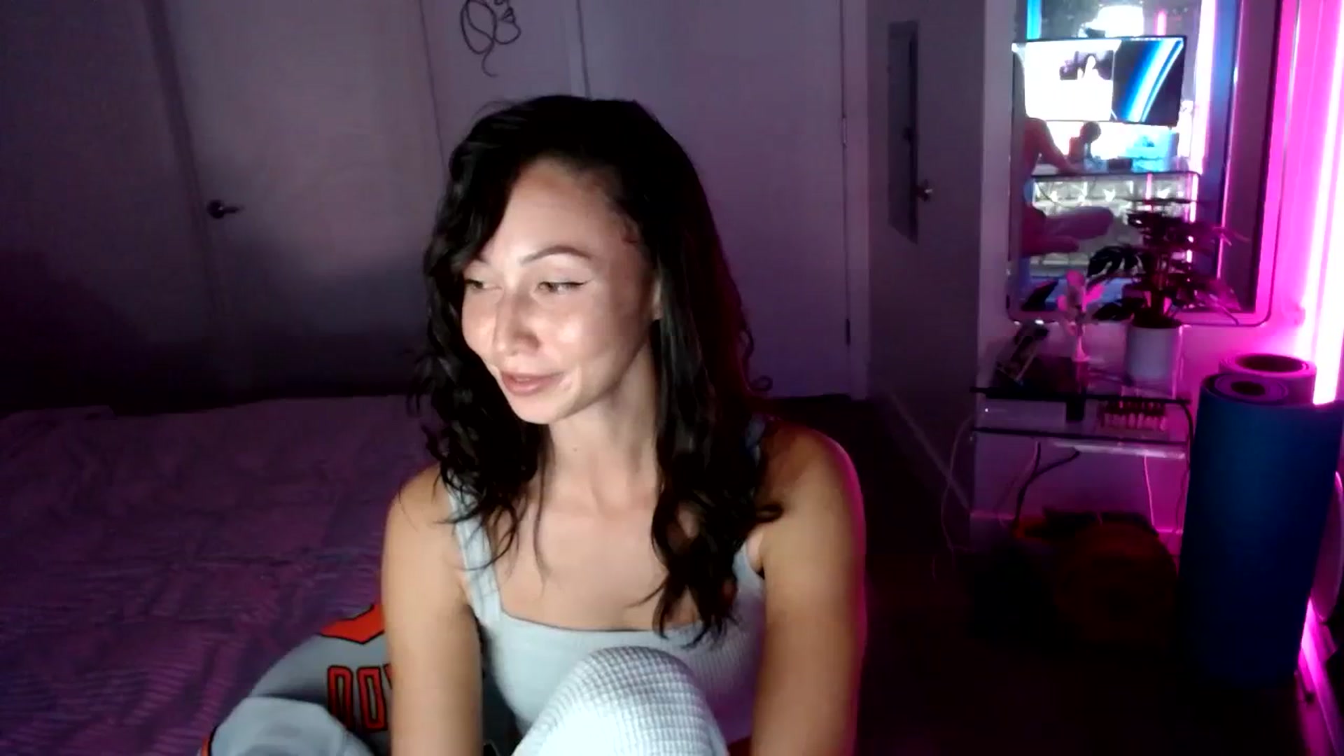 Gallery image thumbnail from OG_Minnie's myfreecams stream on, 08/17/2023, 04:49 image 4 of 20