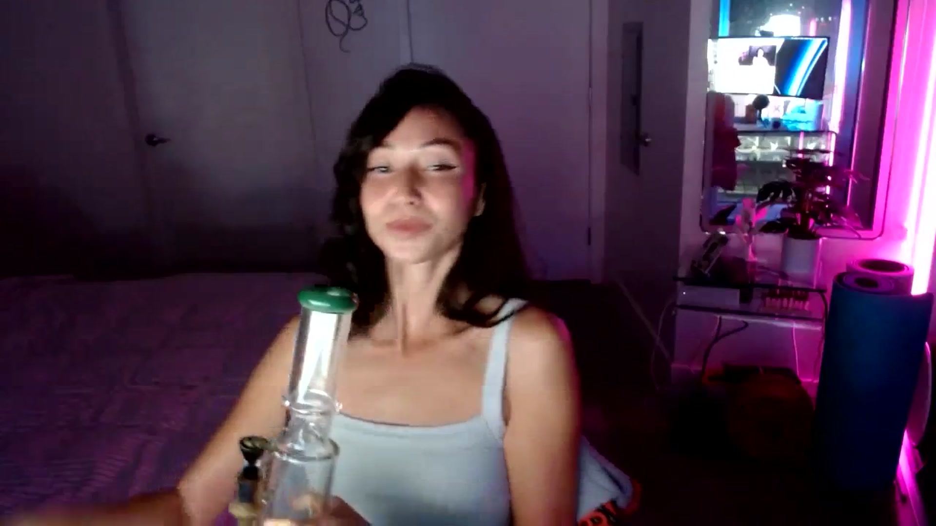 Gallery image thumbnail from OG_Minnie's myfreecams stream on, 08/17/2023, 04:49 image 7 of 20