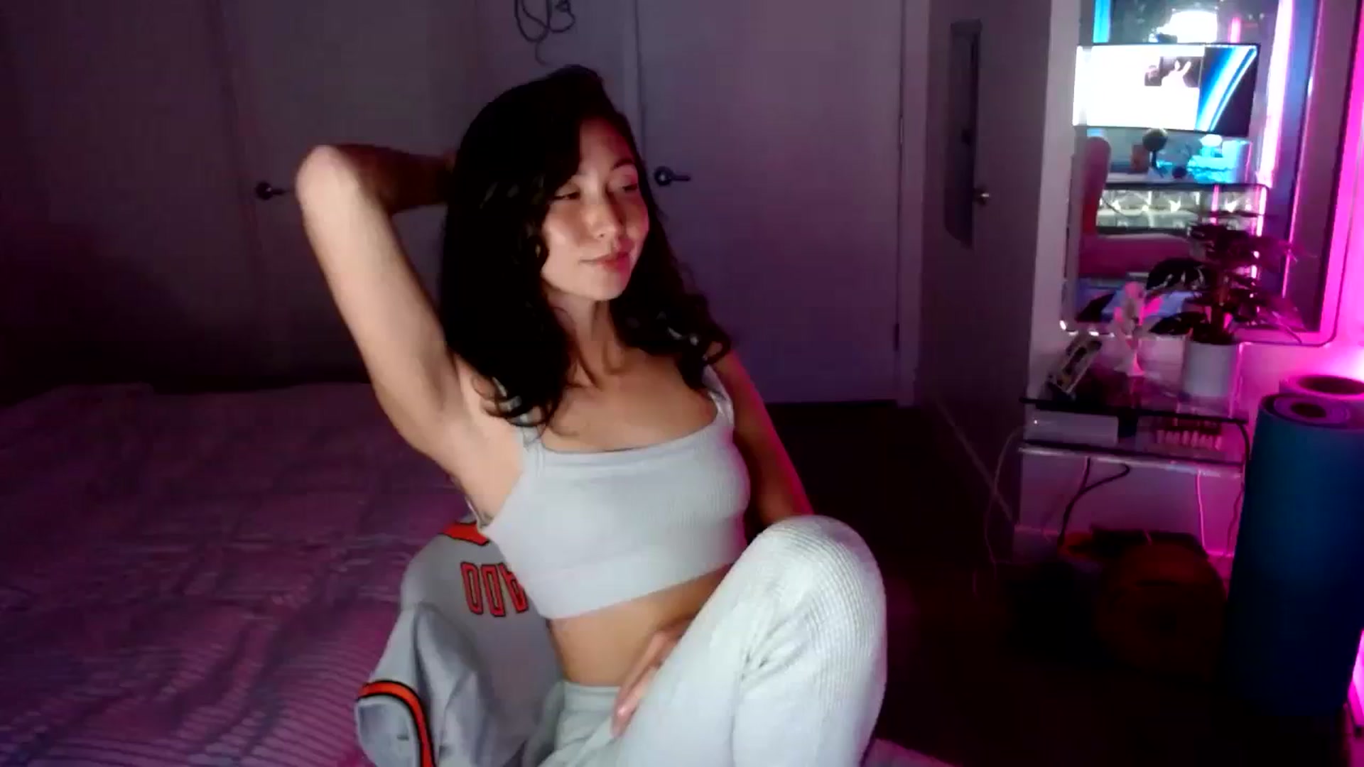 Gallery image thumbnail from OG_Minnie's myfreecams stream on, 08/17/2023, 04:49 image 13 of 20