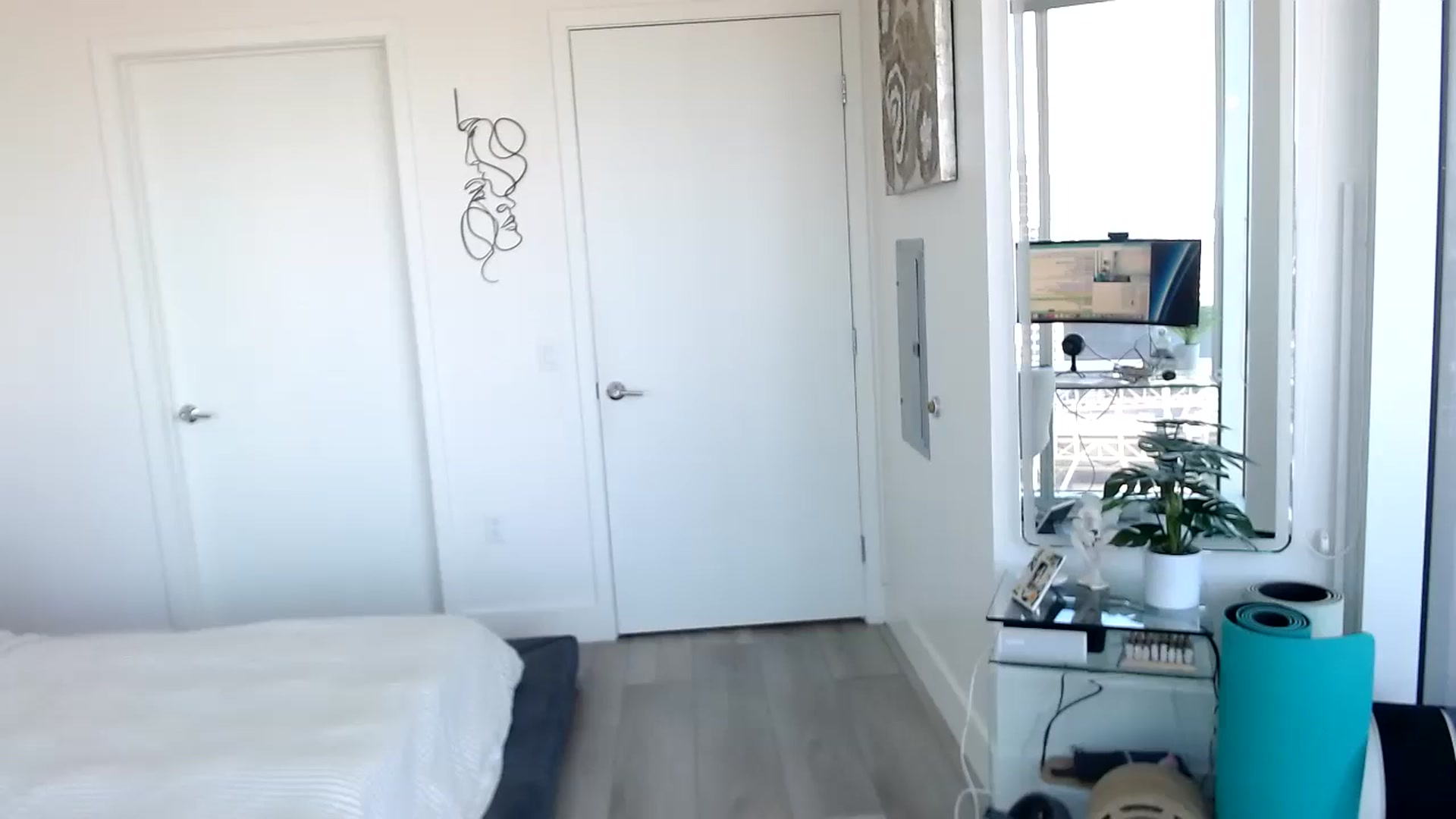 Gallery image thumbnail from OG_Minnie's myfreecams stream on, 08/17/2023, 20:19 image 12 of 20