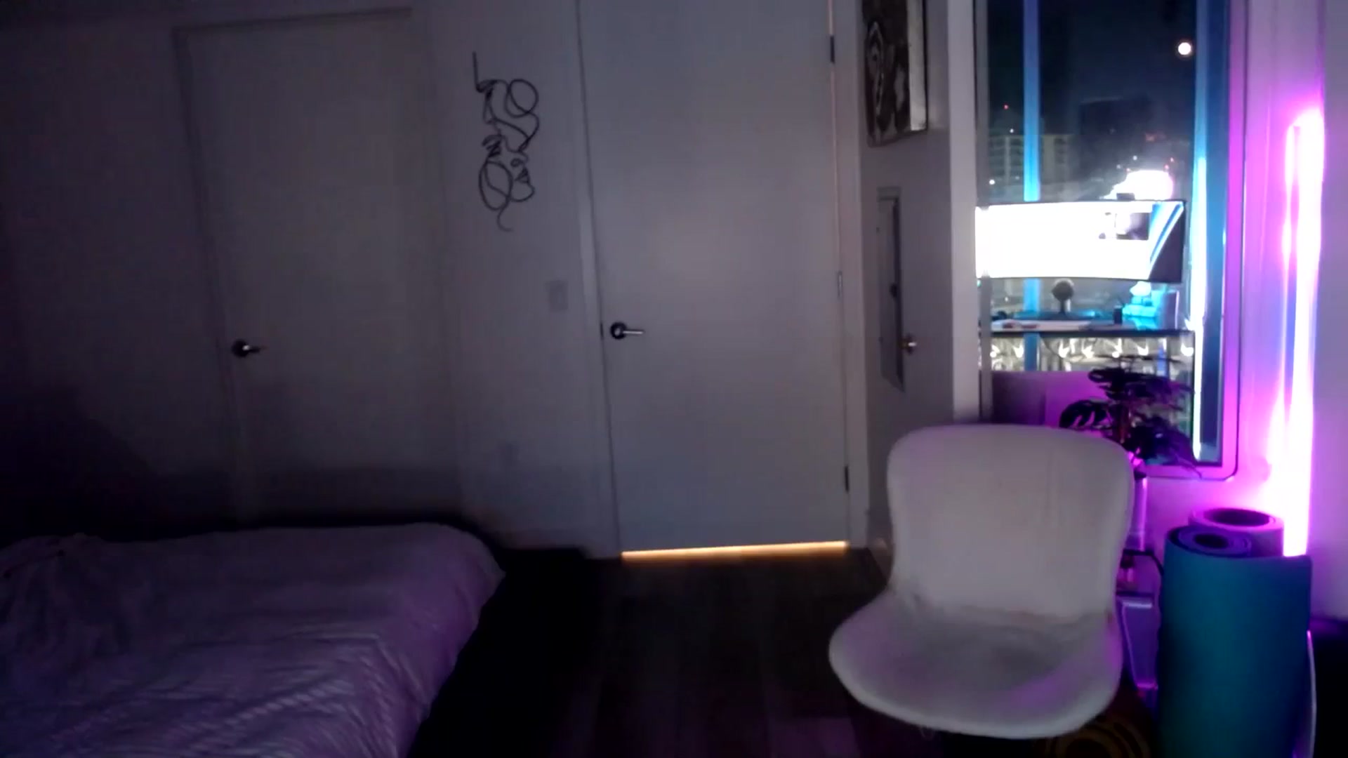 Gallery image thumbnail from OG_Minnie's myfreecams stream on, 08/22/2023, 05:12 image 14 of 20