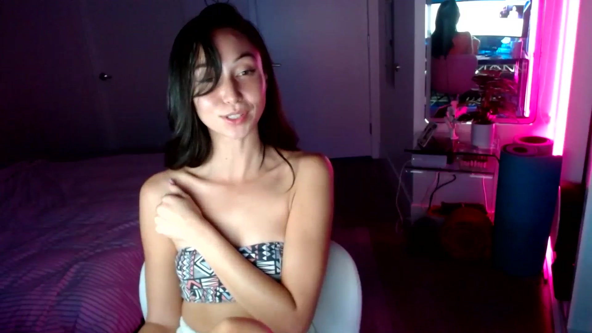 Gallery image thumbnail from OG_Minnie's myfreecams stream on, 08/22/2023, 06:44 image 15 of 20