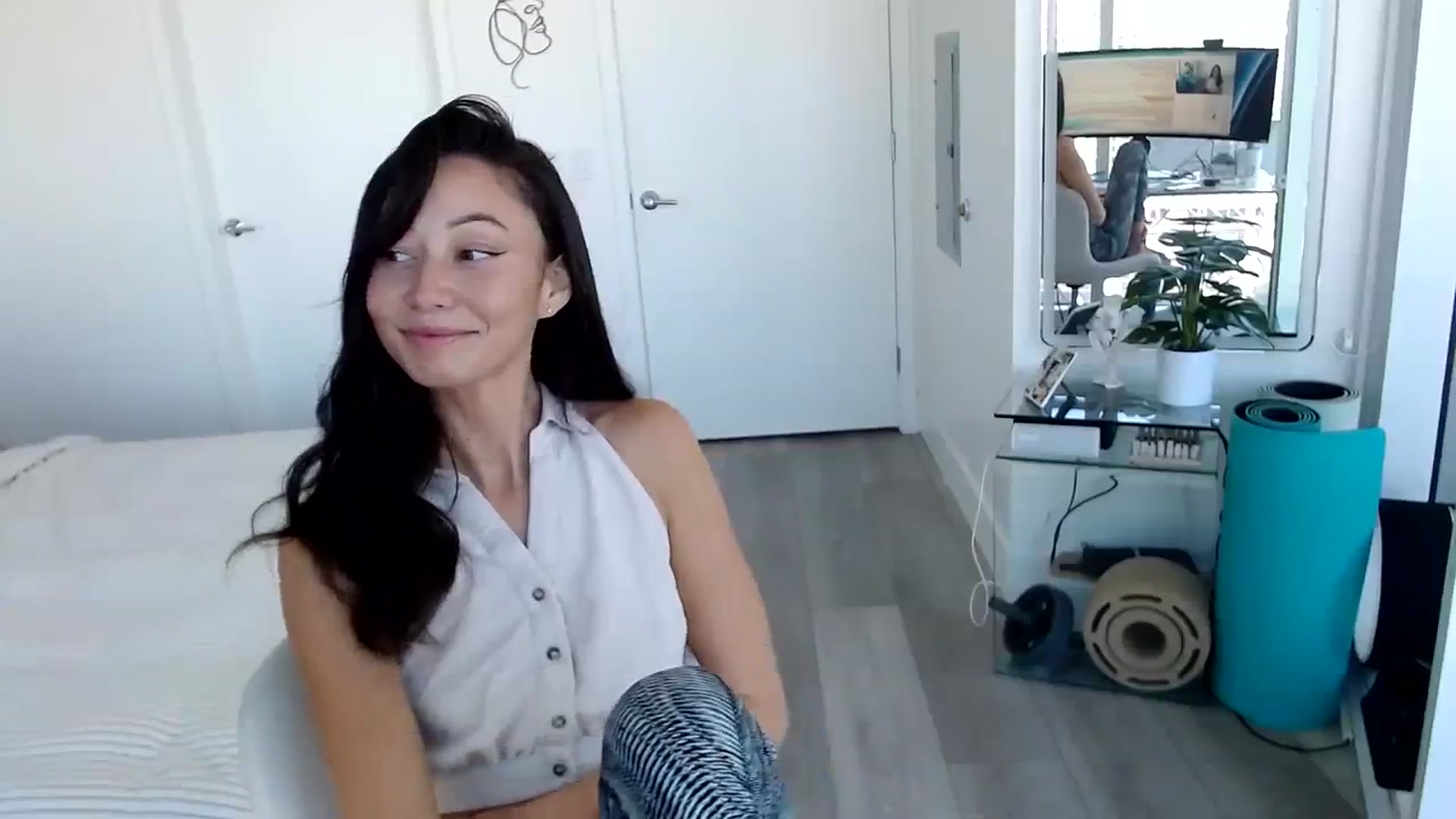 Gallery image thumbnail from OG_Minnie's myfreecams stream on, 08/22/2023, 20:23 image 8 of 20