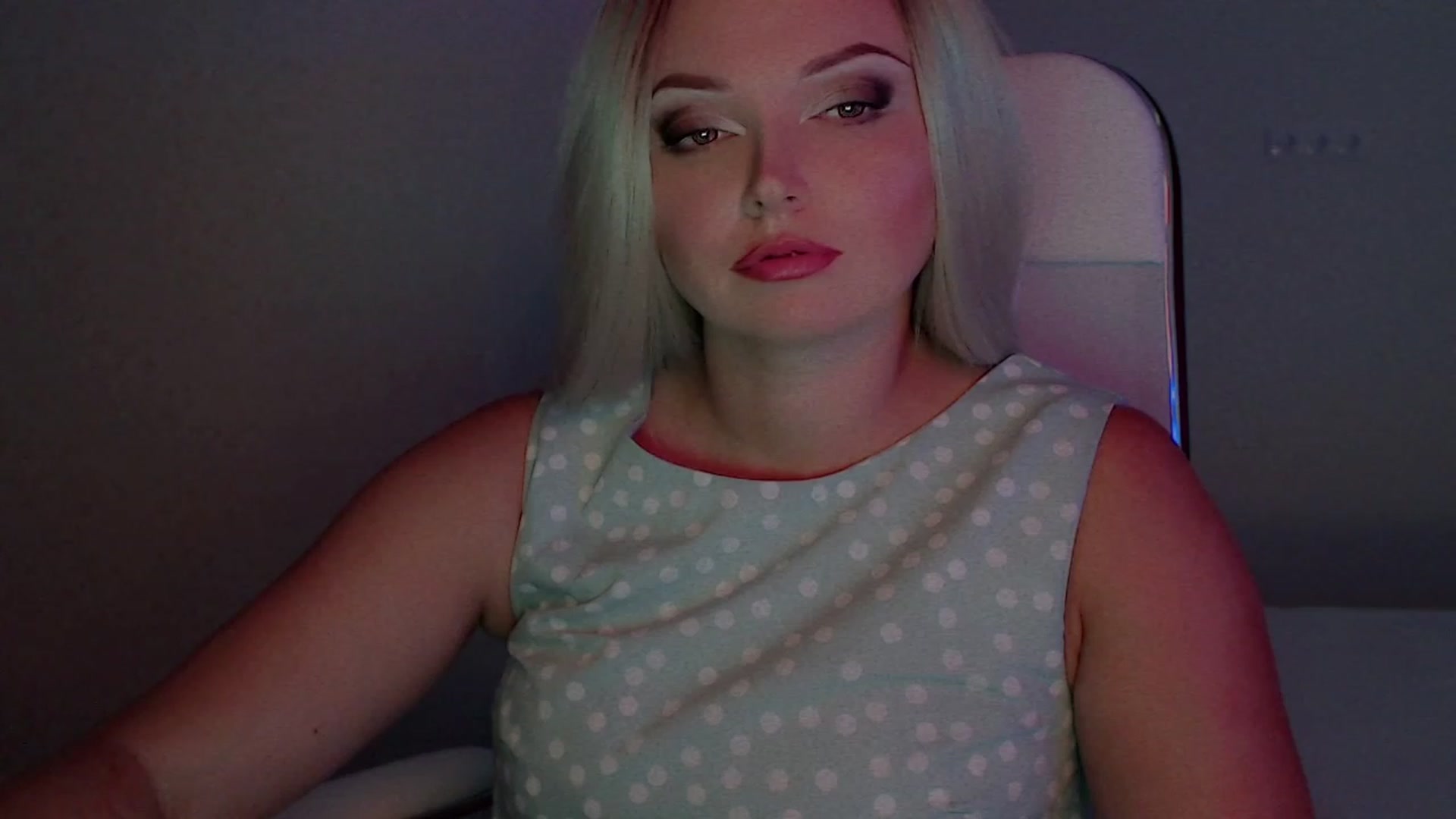 Gallery image thumbnail from OH_MY_LOVER's myfreecams stream on, 07/27/2023, 12:31 image 14 of 20