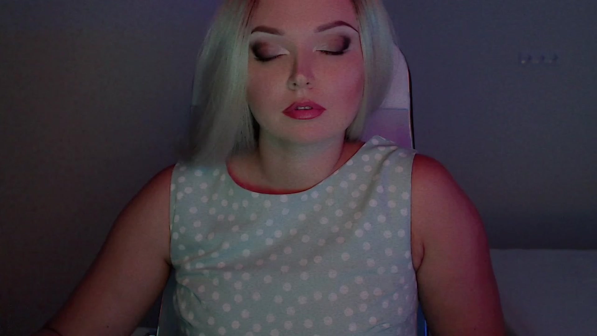 Gallery image thumbnail from OH_MY_LOVER's myfreecams stream on, 07/27/2023, 12:31 image 15 of 20