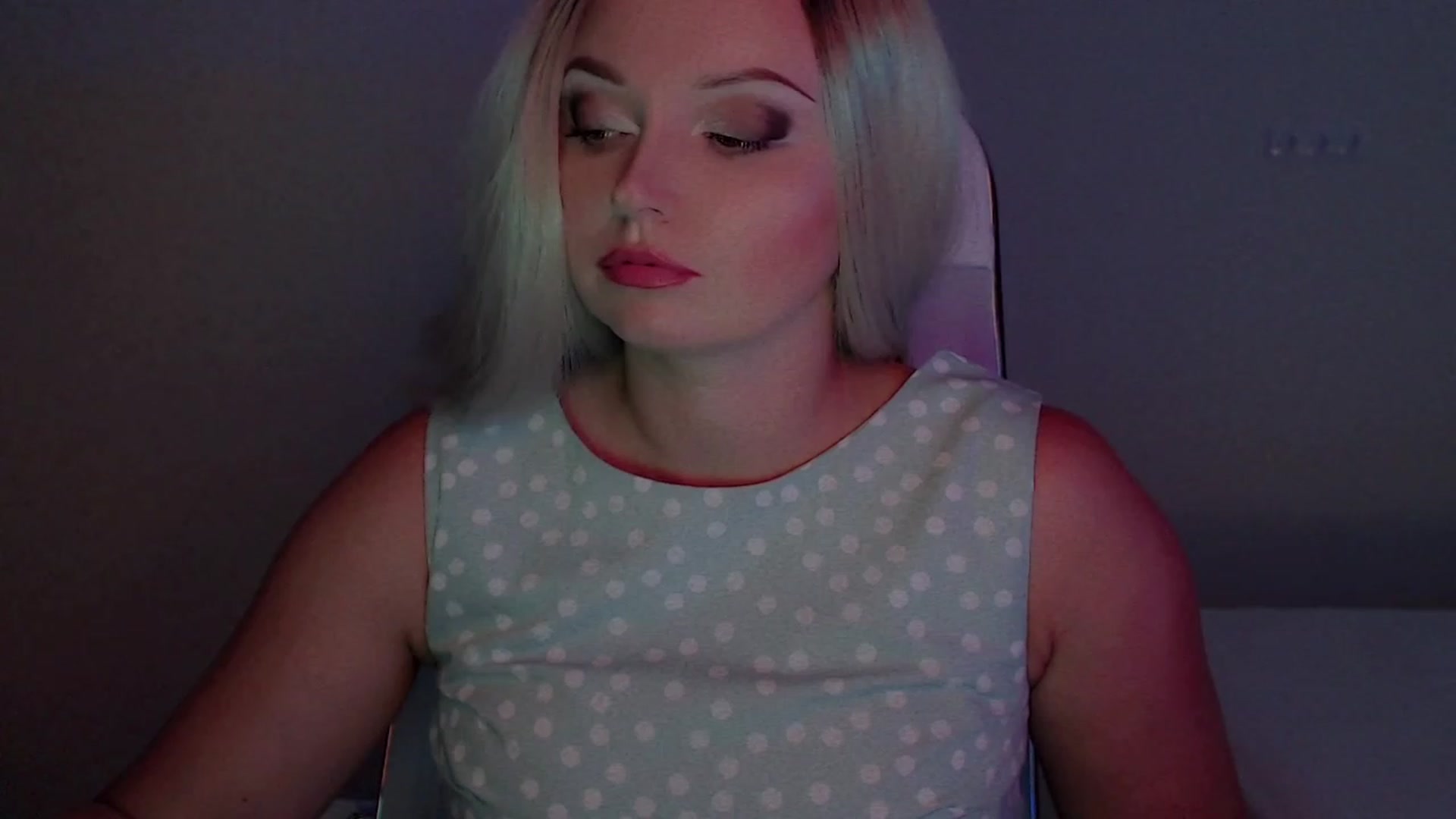Gallery image thumbnail from OH_MY_LOVER's myfreecams stream on, 07/27/2023, 12:31 image 17 of 20