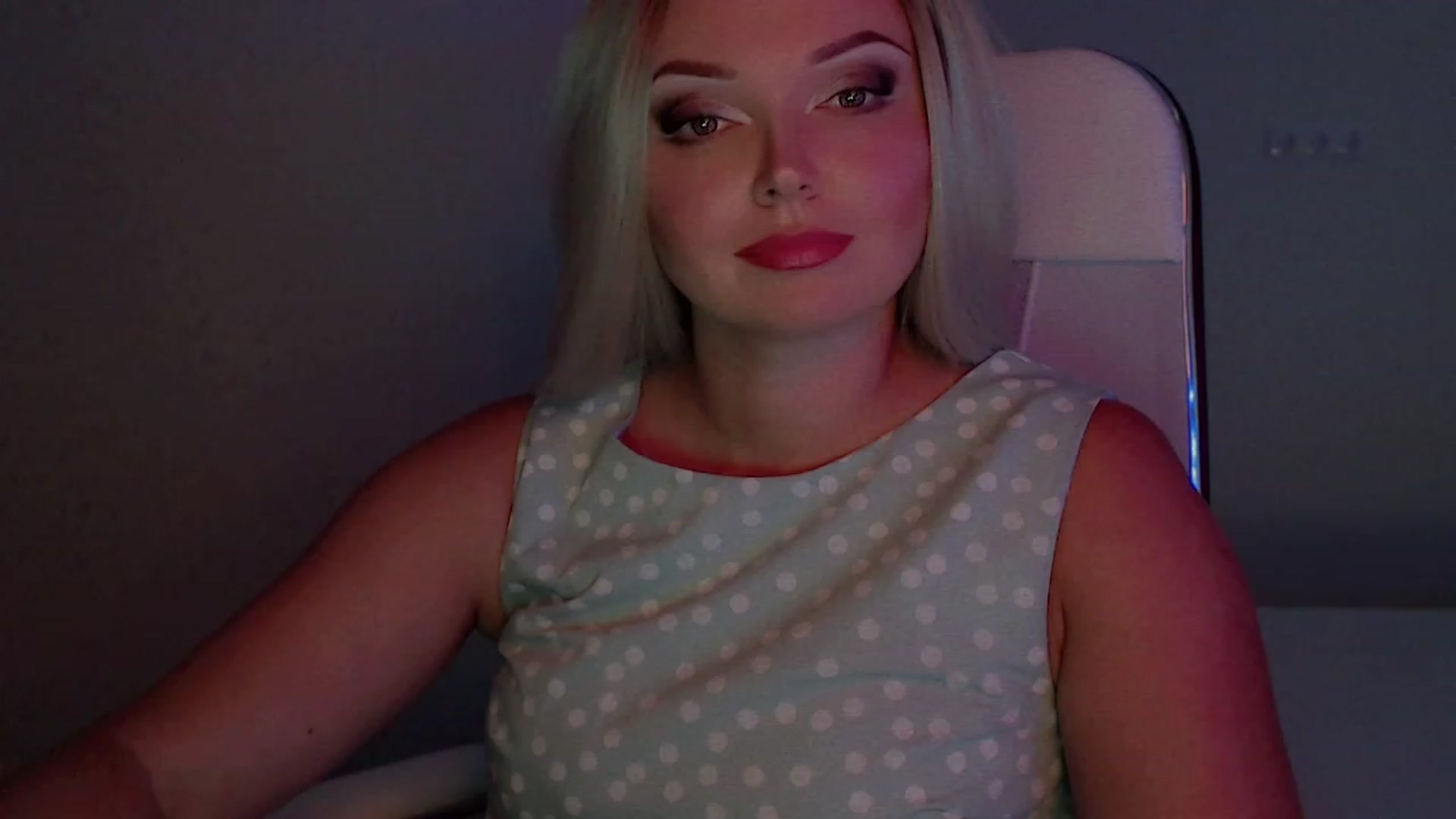 Gallery image thumbnail from OH_MY_LOVER's myfreecams stream on, 07/27/2023, 12:31 image 13 of 20