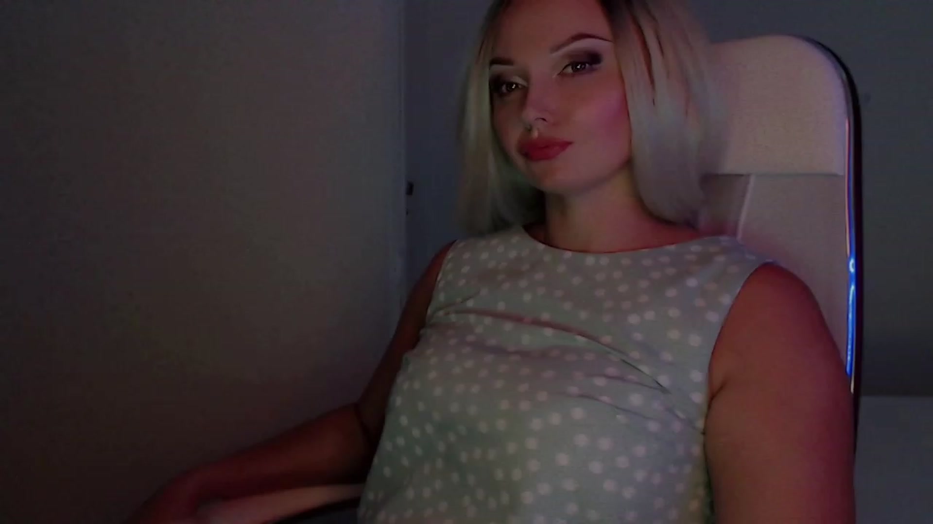 Gallery image thumbnail from OH_MY_LOVER's myfreecams stream on, 07/27/2023, 12:31 image 20 of 20