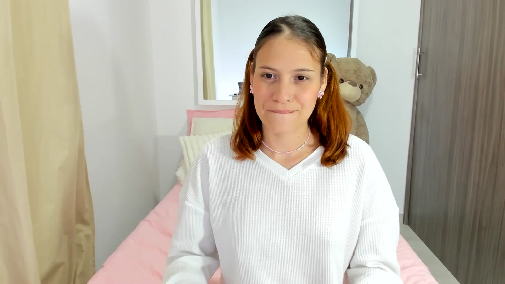 Gallery image thumbnail from OLIVE_'s myfreecams stream on, 03/10/2026, 17:55 image 6 of 20