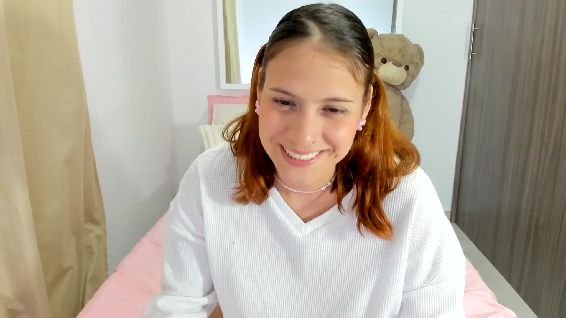 Gallery image thumbnail from OLIVE_'s myfreecams stream on, 03/10/2026, 17:55 image 12 of 20