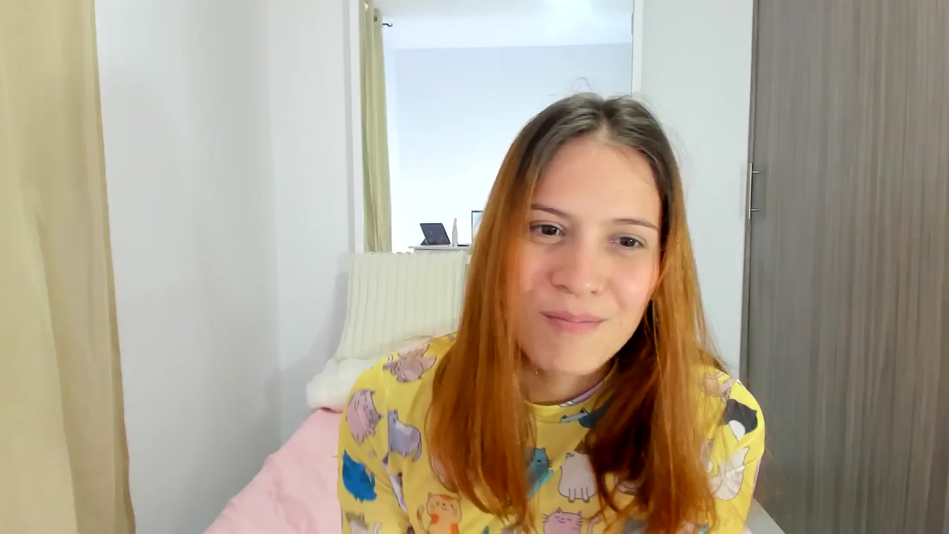Gallery image thumbnail from OLIVE_'s myfreecams stream on, 03/11/2026, 18:31 image 15 of 20