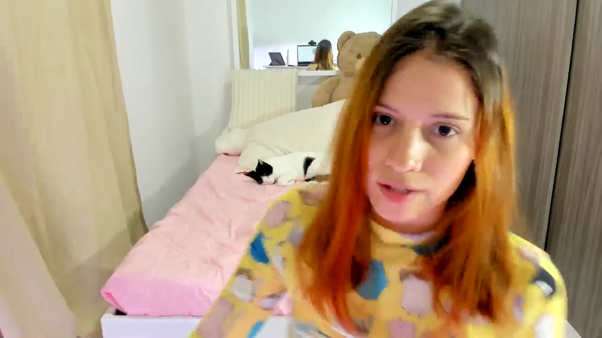 Gallery image thumbnail from OLIVE_'s myfreecams stream on, 03/11/2026, 18:31 image 8 of 20
