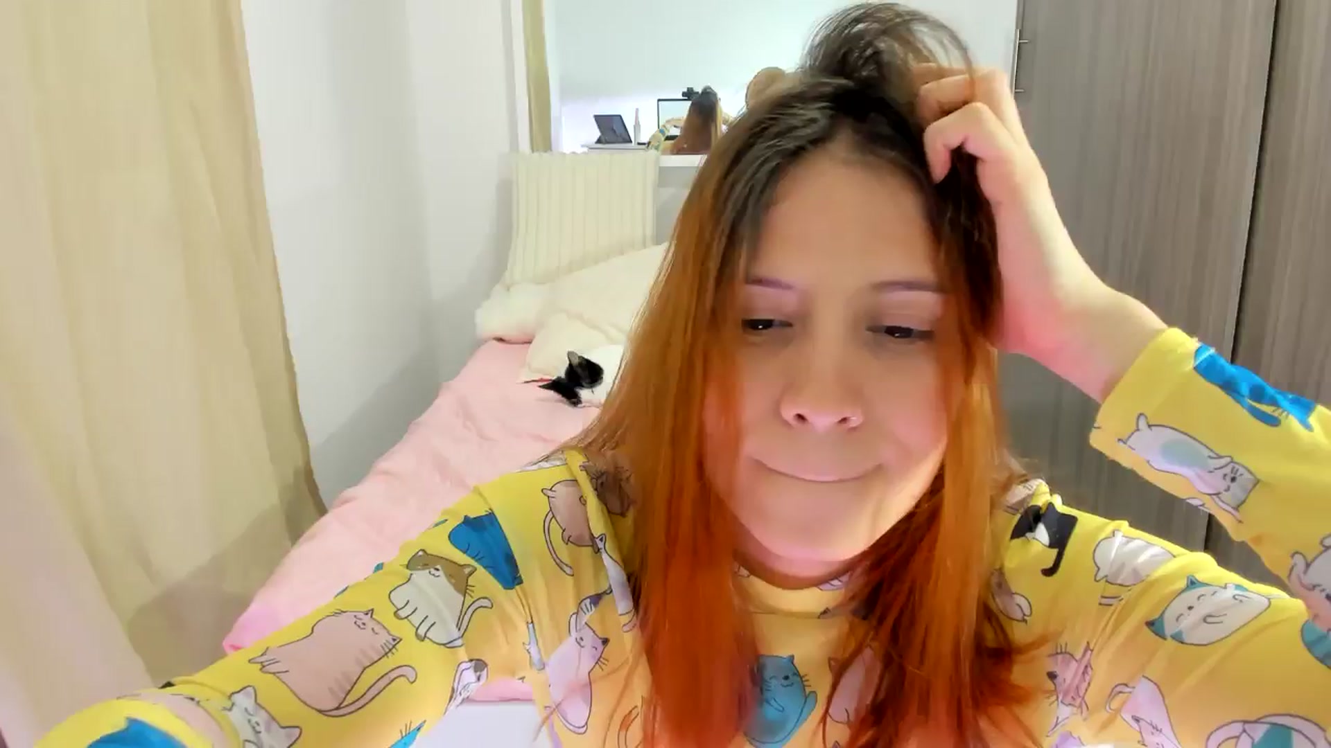 Gallery image thumbnail from OLIVE_'s myfreecams stream on, 03/11/2026, 18:31 image 9 of 20