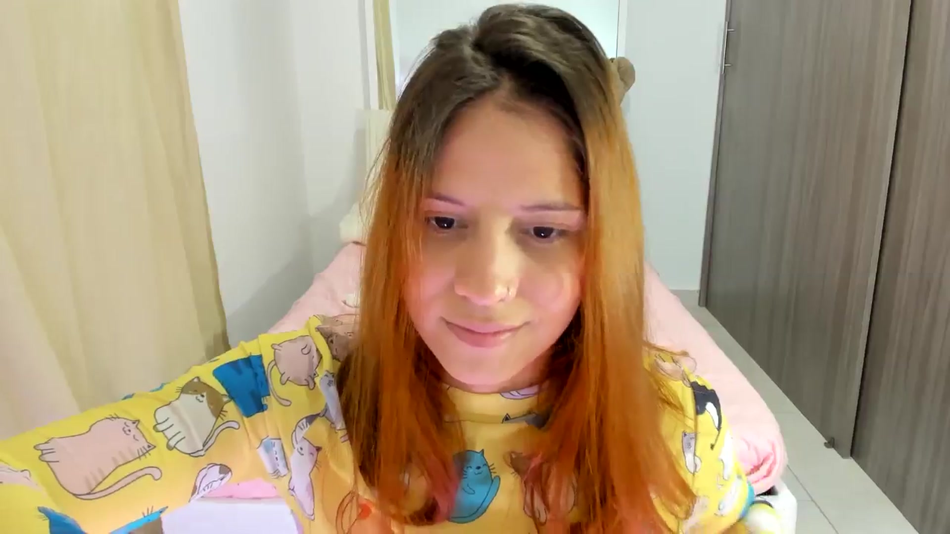 Gallery image thumbnail from OLIVE_'s myfreecams stream on, 03/11/2026, 18:31 image 11 of 20