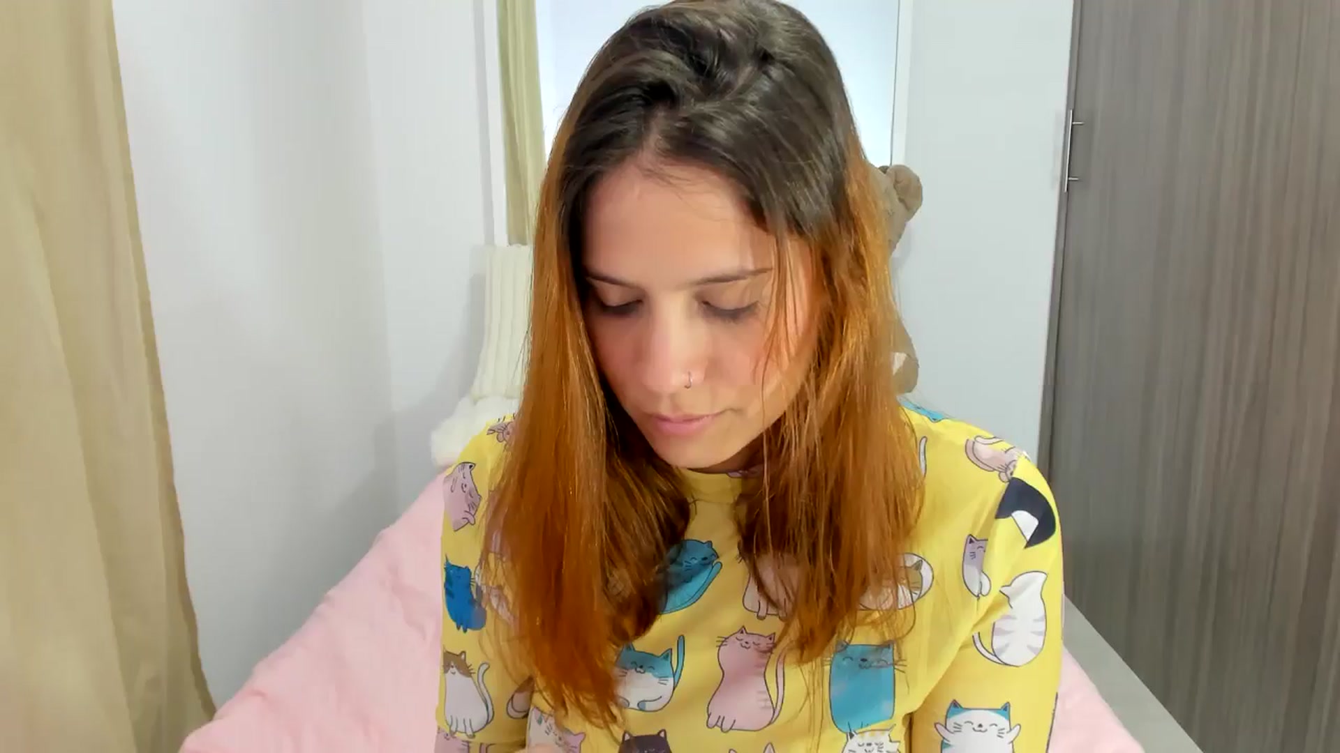 Gallery image thumbnail from OLIVE_'s myfreecams stream on, 03/11/2026, 18:31 image 18 of 20