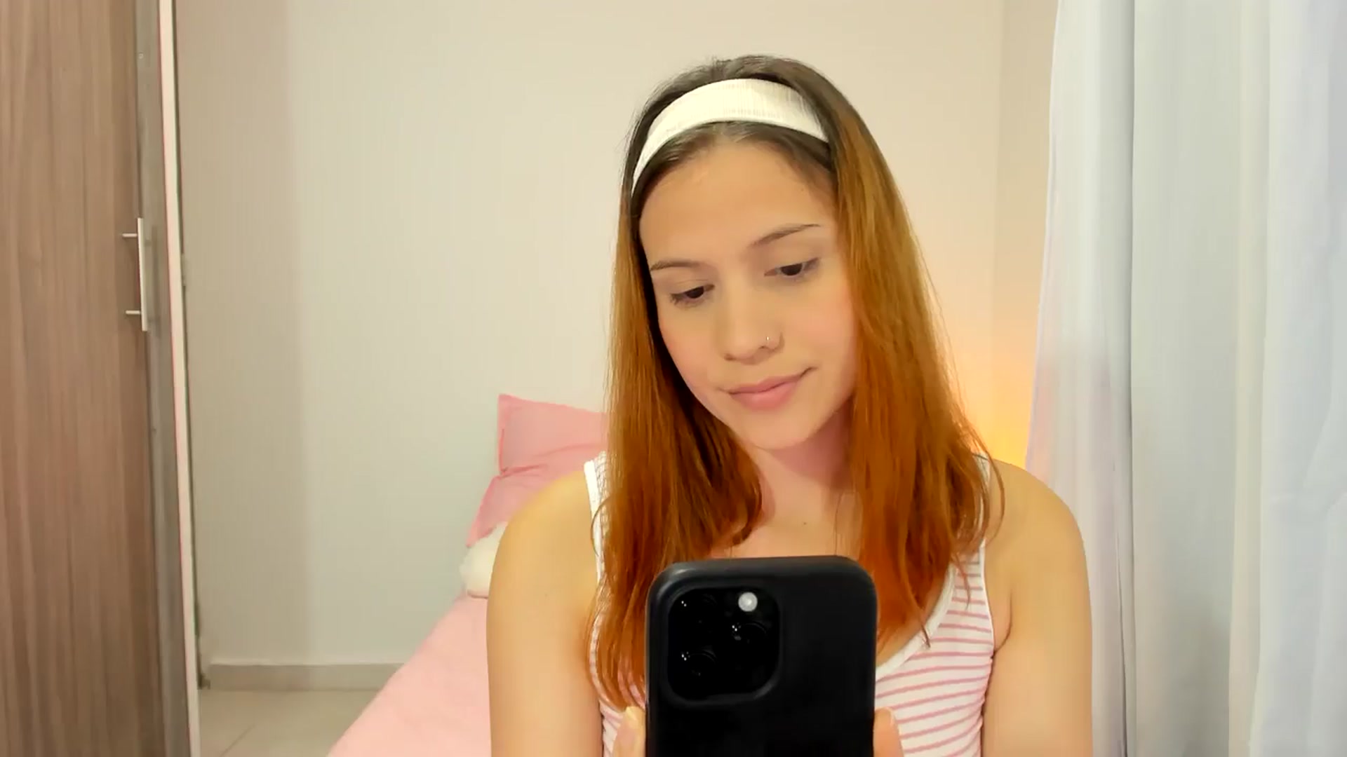 Gallery image thumbnail from OLIVE_'s myfreecams stream on, 03/13/2026, 16:14 image 18 of 20