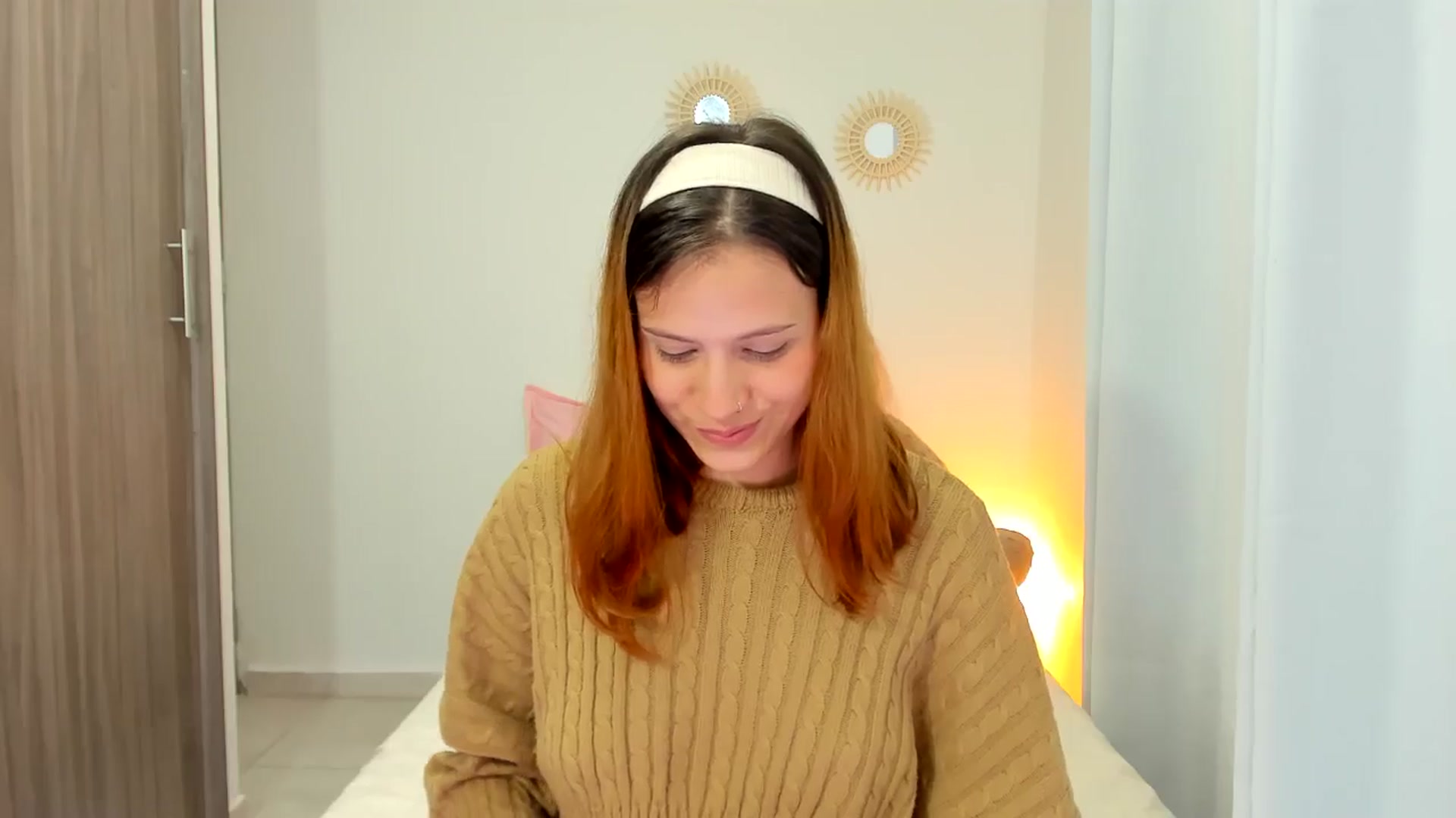 Gallery image thumbnail from OLIVE_'s myfreecams stream on, 03/16/2026, 18:38 image 17 of 20
