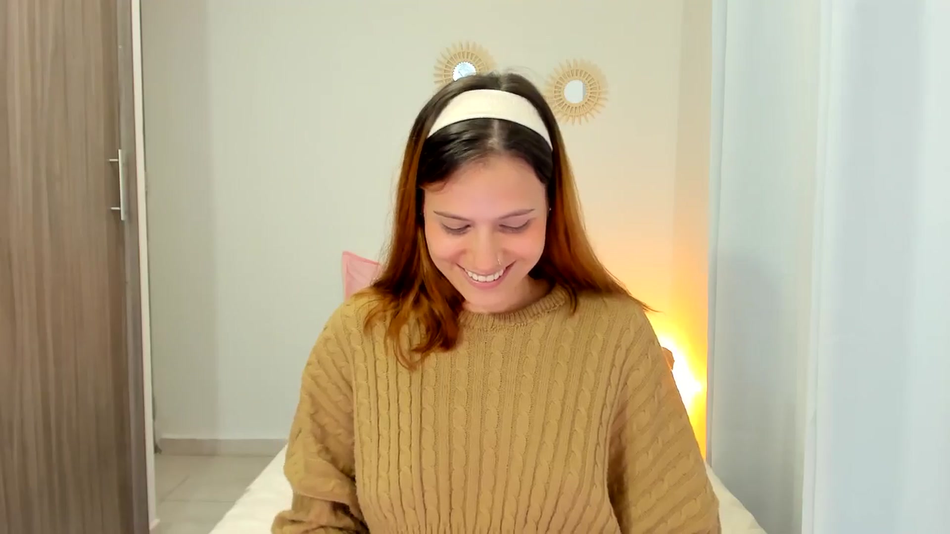Gallery image thumbnail from OLIVE_'s myfreecams stream on, 03/16/2026, 18:38 image 16 of 20