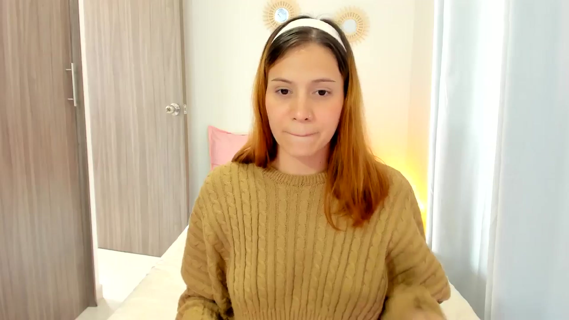 Gallery image thumbnail from OLIVE_'s myfreecams stream on, 03/16/2026, 18:38 image 8 of 20