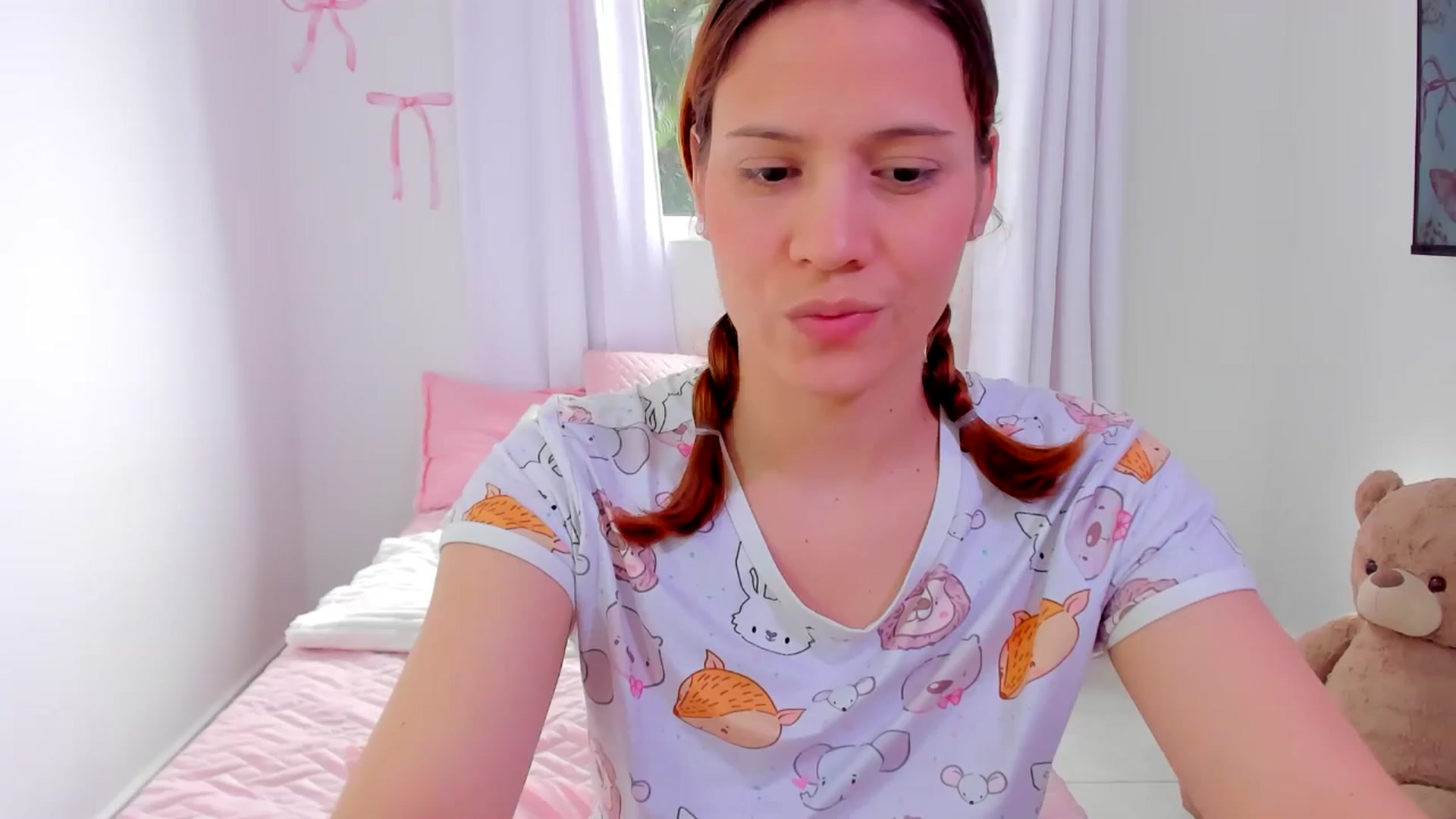 Gallery image thumbnail from OLIVE_'s myfreecams stream on, 04/08/2026, 16:57 image 1 of 20