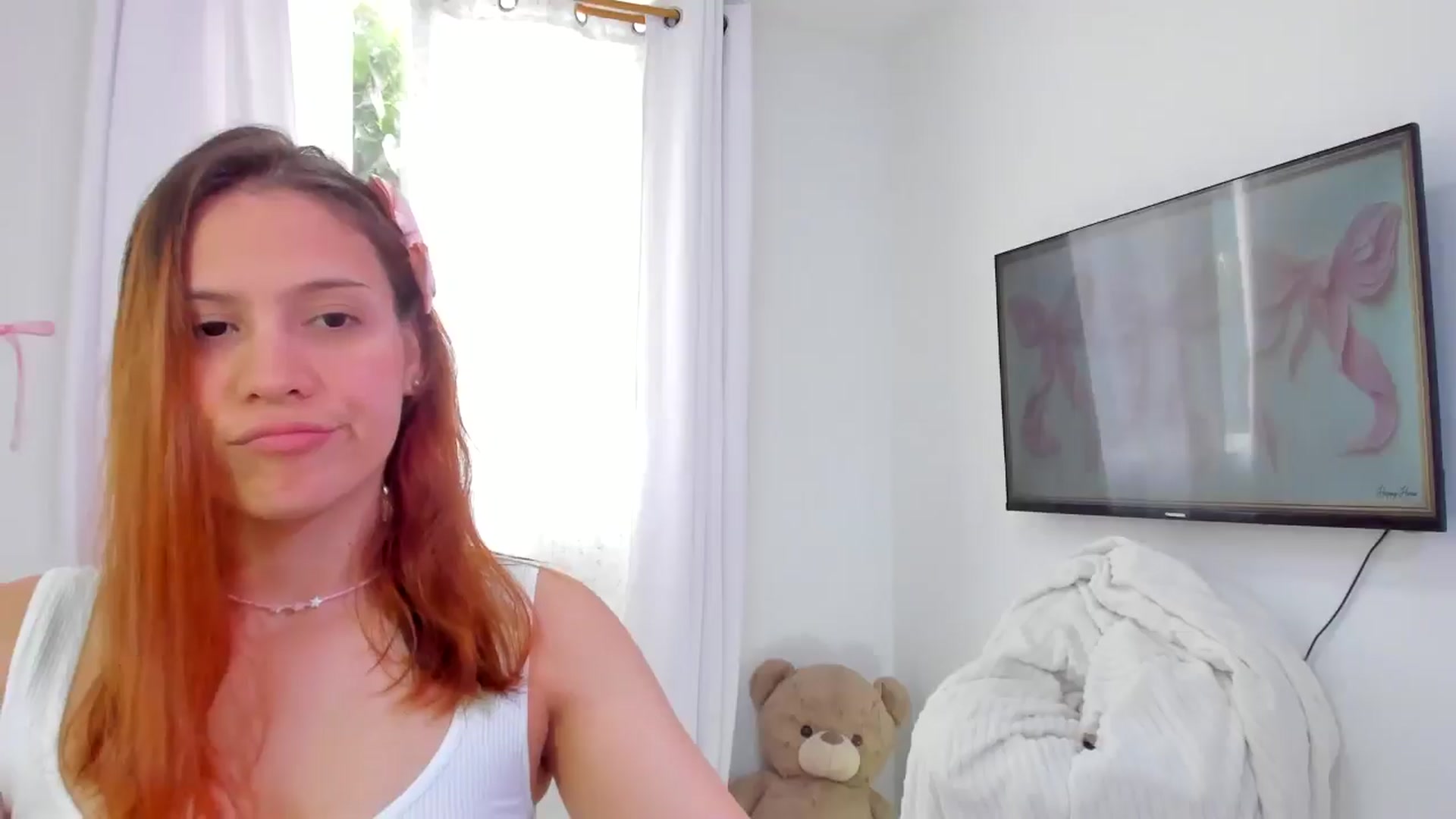 Gallery image thumbnail from OLIVE_'s myfreecams stream on, 04/09/2026, 15:25 image 15 of 20